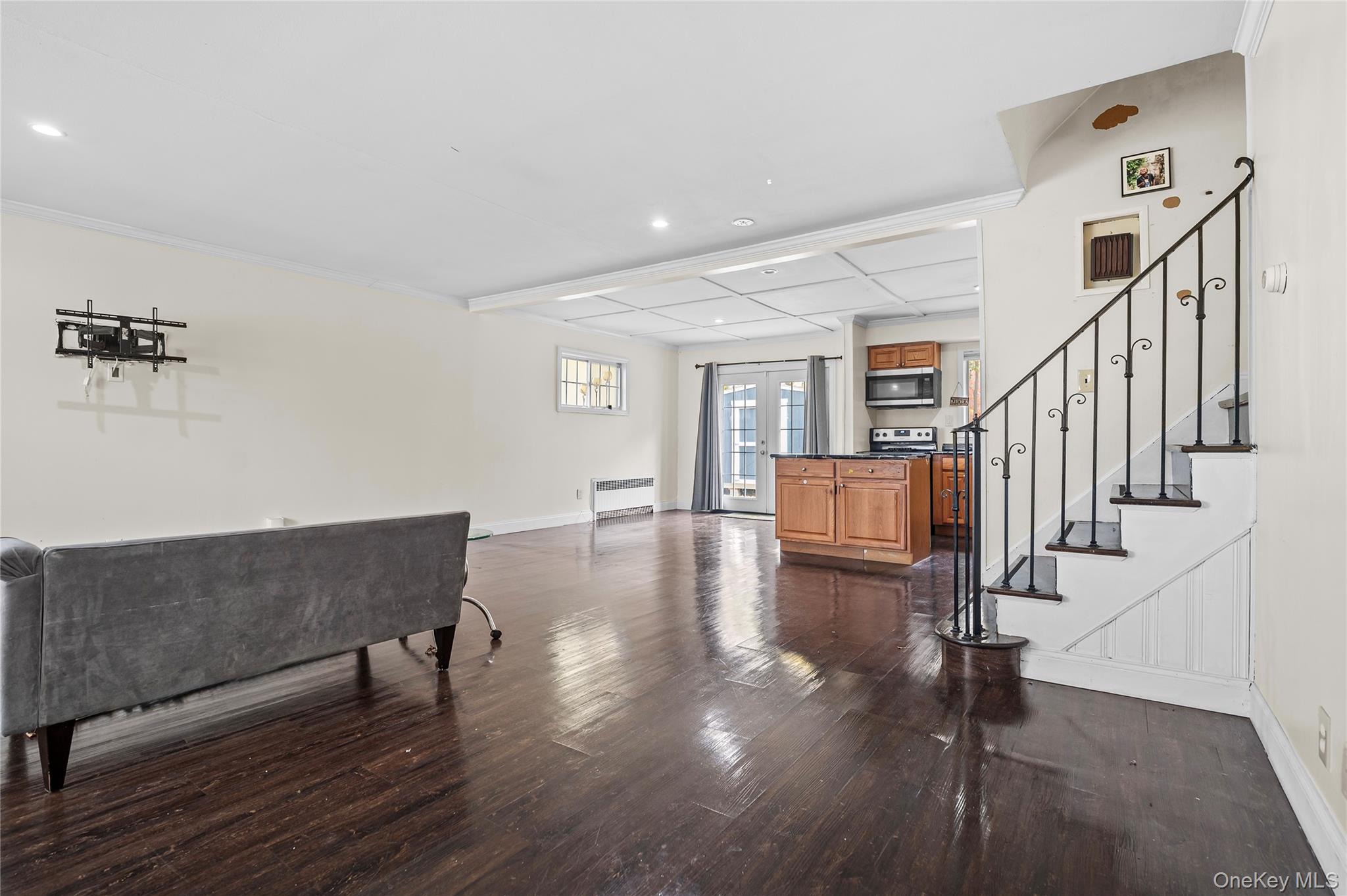 #2 photo, 1043 Wilson Boulevard, सफ़ोक काउंटी Central Islip , NY 11722