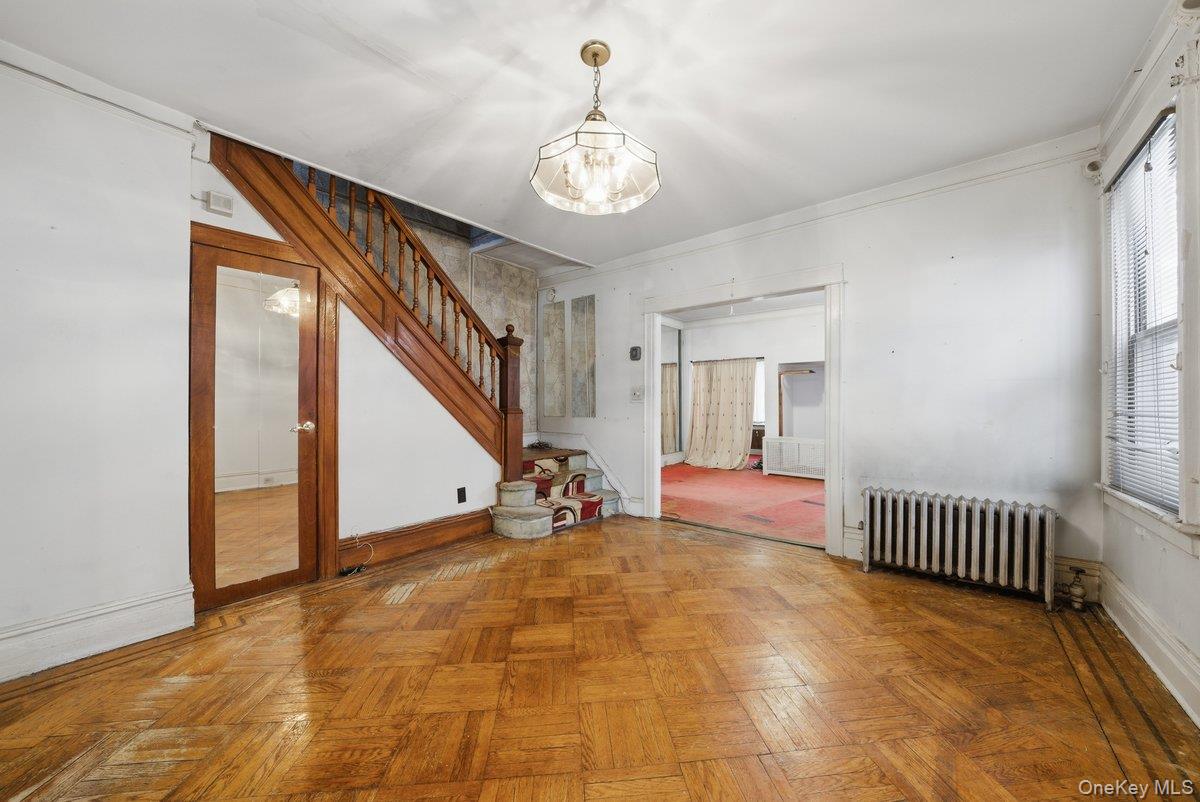 #3 photo, 10034 198th Street, קווינס Hollis , NY 11423