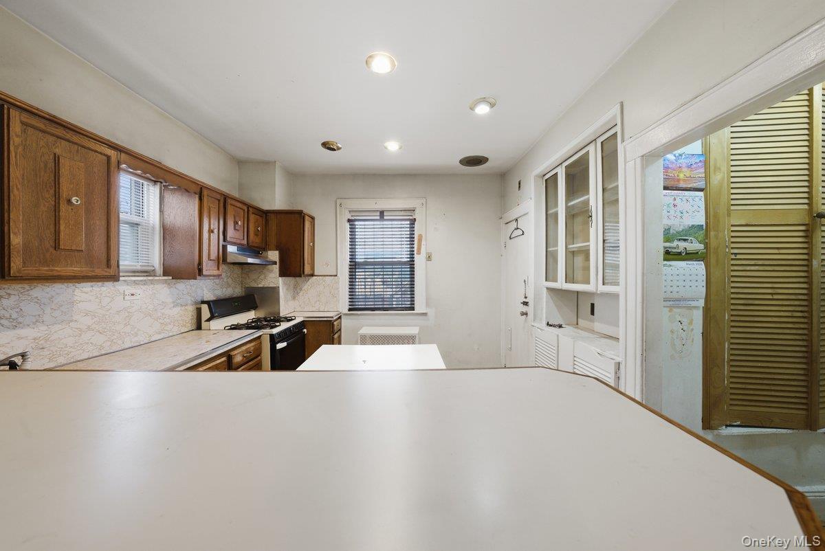 #6 photo, 10034 198th Street, קווינס Hollis , NY 11423