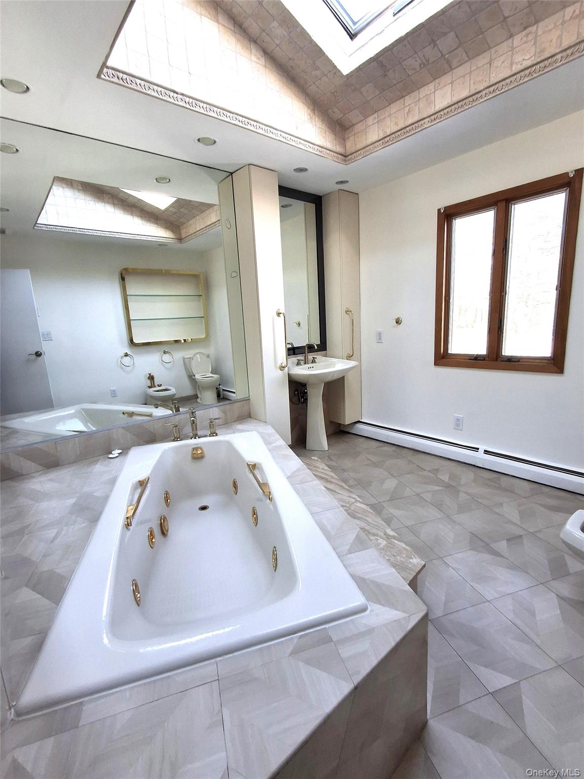 #11 photo, 342 Everard Street, 롱 아일랜드 Dix Hills , NY 11746