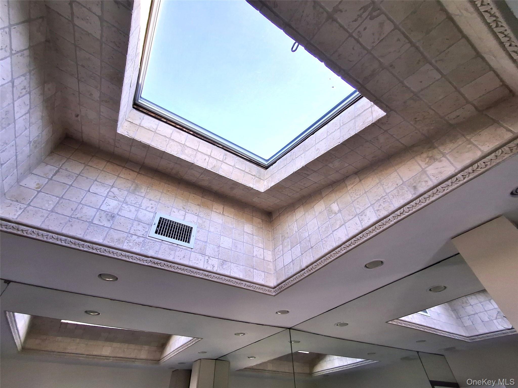 #12 photo, 342 Everard Street, 롱 아일랜드 Dix Hills , NY 11746