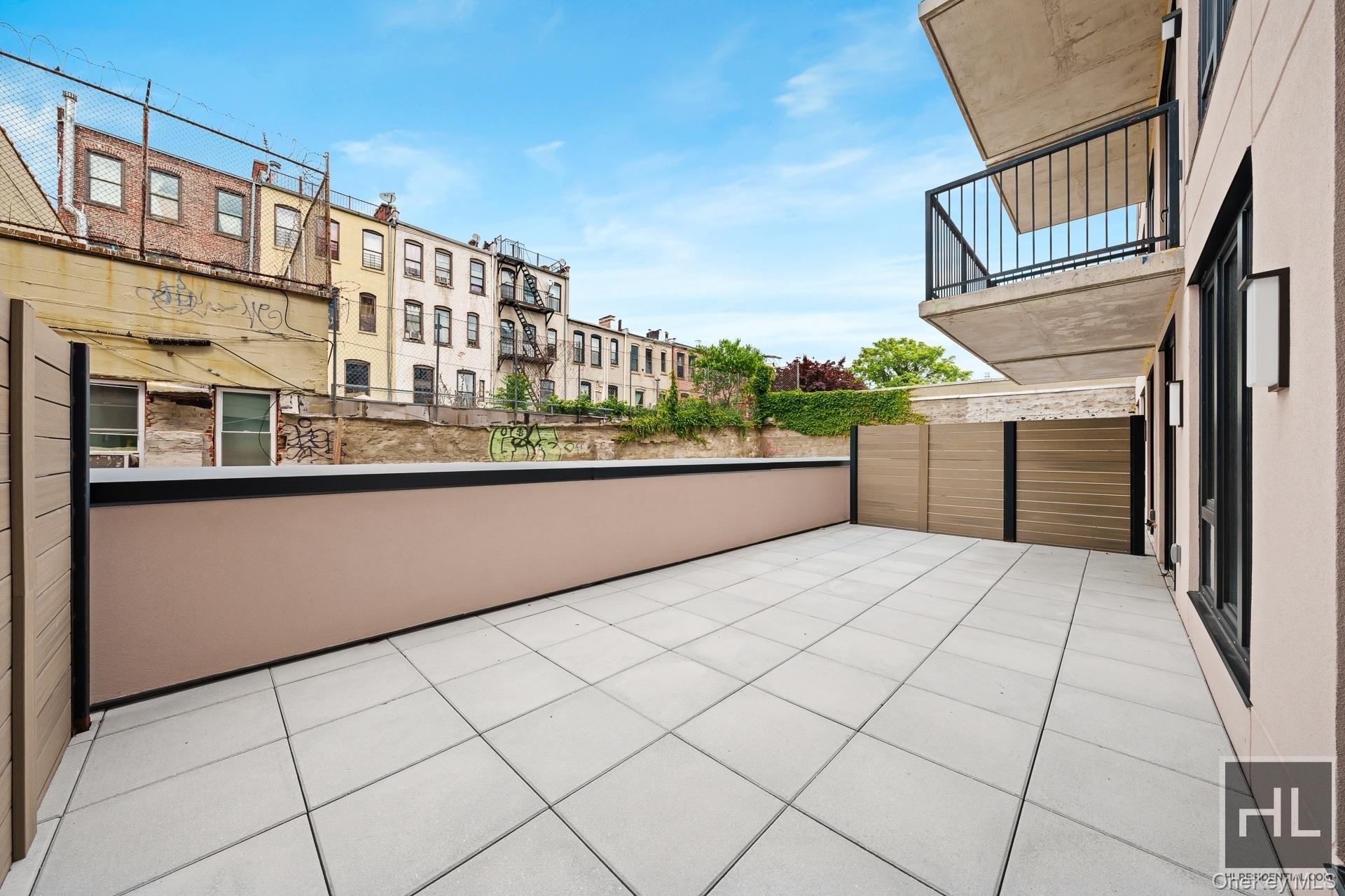 #7 photo, 91 Bruckner Boulevard, Bronx , NY 10454