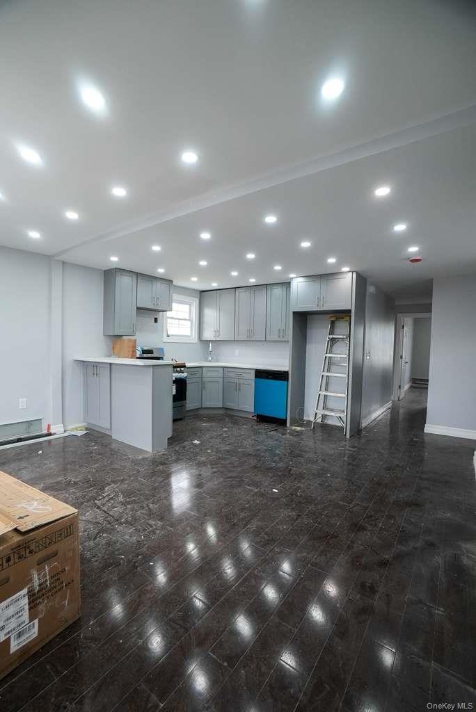 #3 photo, 13540 231st Street, كوينز Laurelton , NY 11413