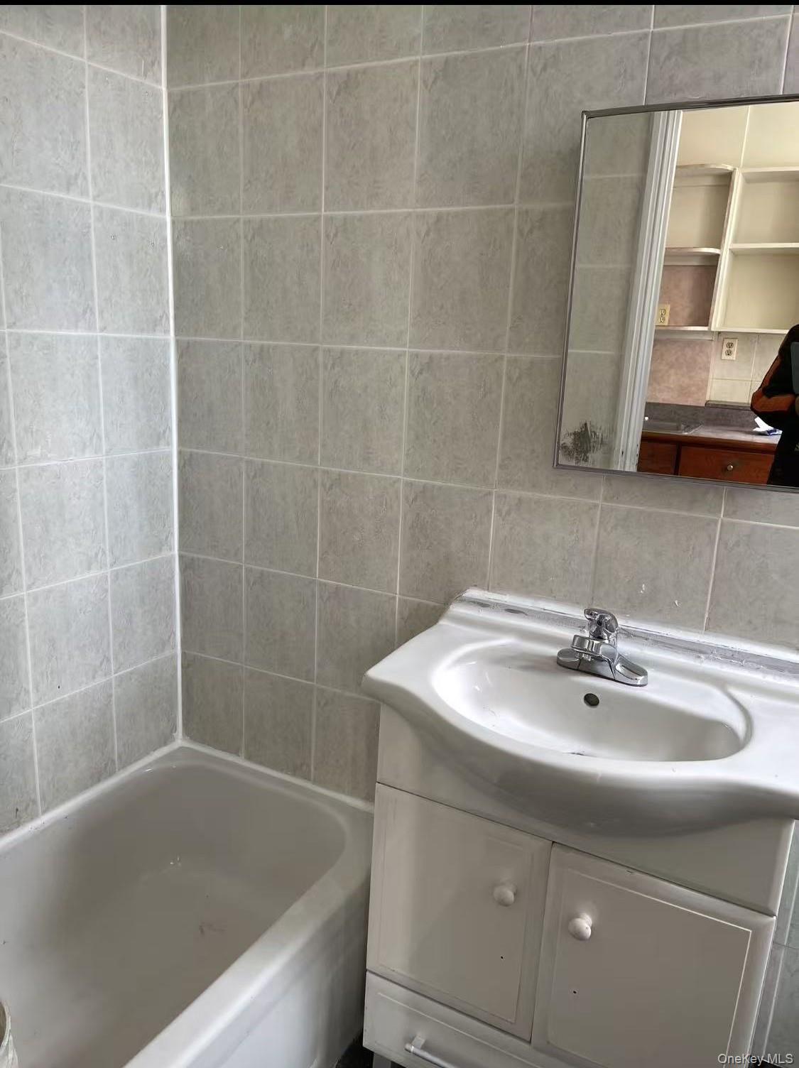 #7 photo, 185 manahan st, 布鲁克林 Brooklyn , NY 11237