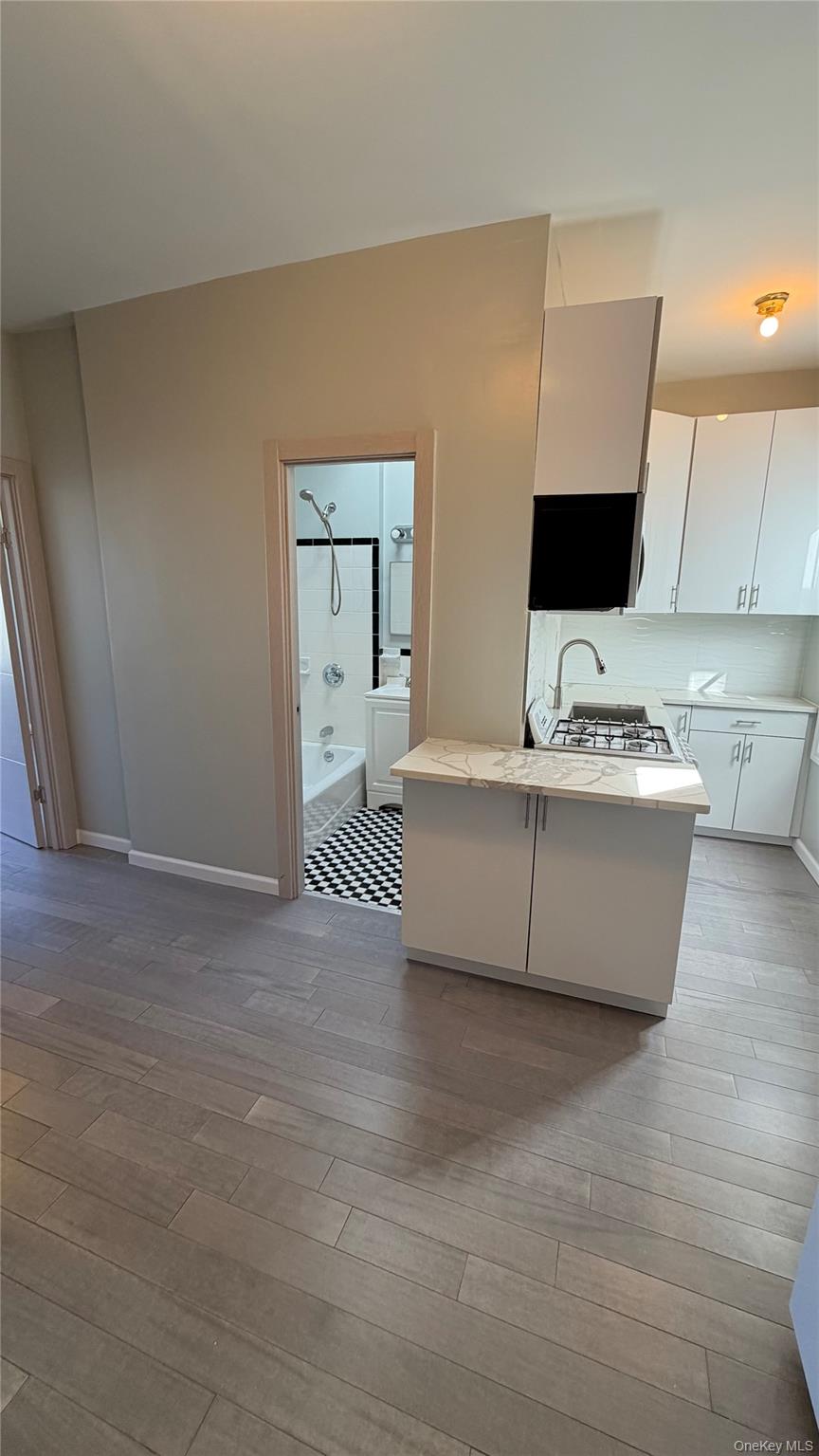 #2 photo, 9716 Metropolitan Avenue, Forest Hills , NY 11375