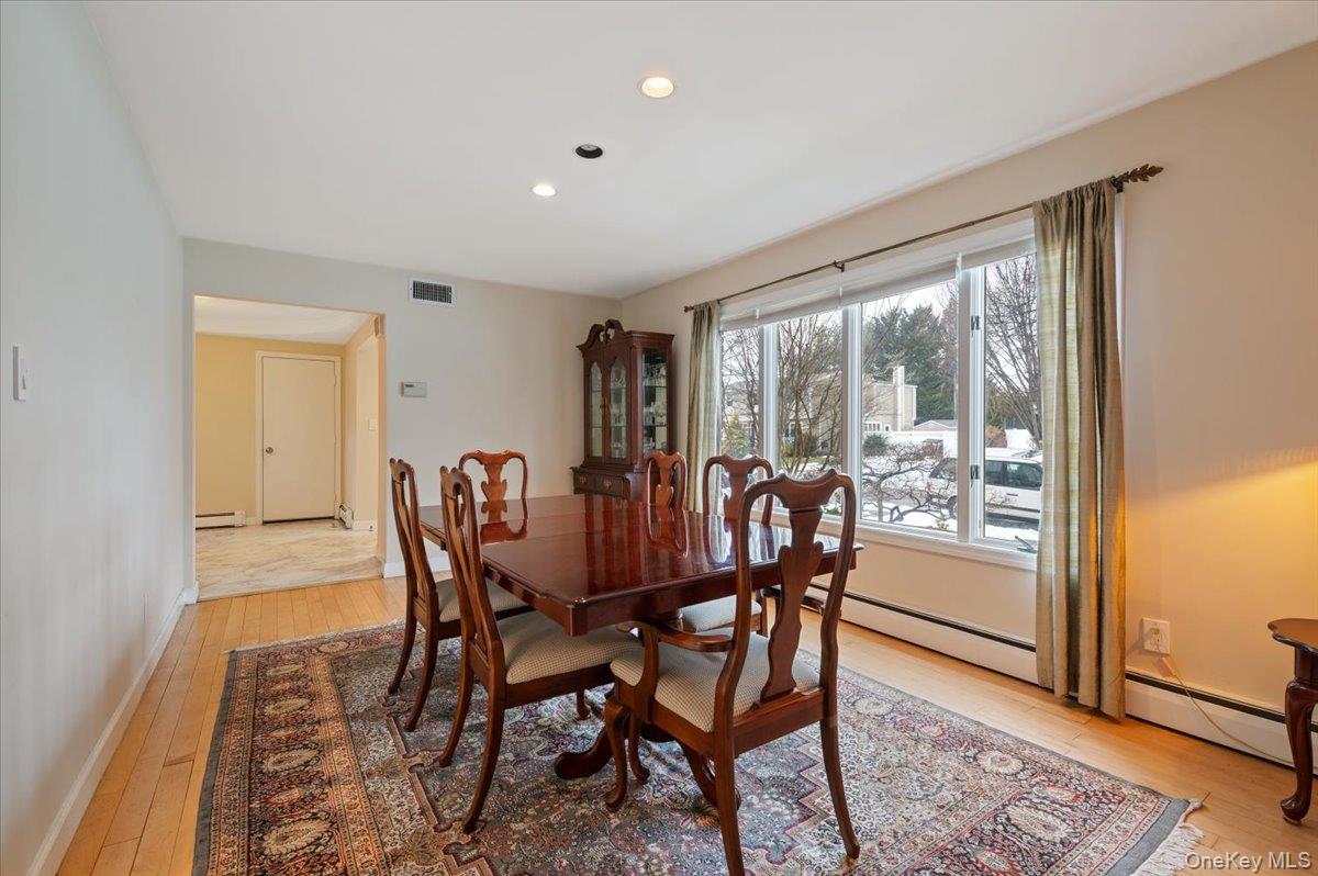 #16 photo, 8 Sagamore Way, Jericho , NY 11753