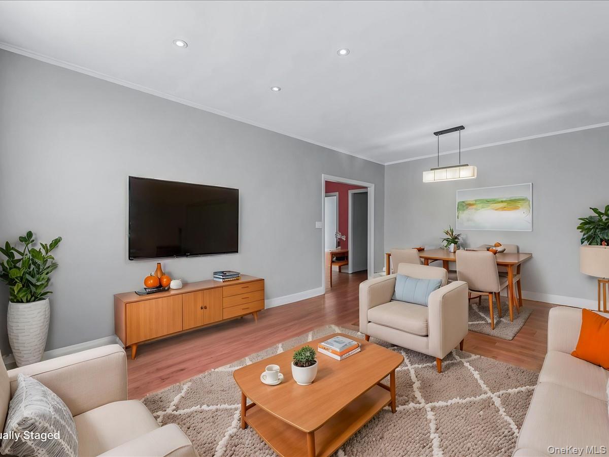 #5 photo, 34-20 79th Street, Jackson Heights , NY 11372