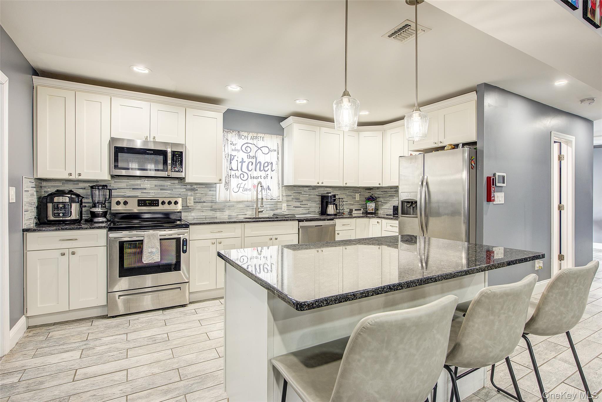 #16 photo, 1031 Jefferson Street, Baldwin , NY 11510