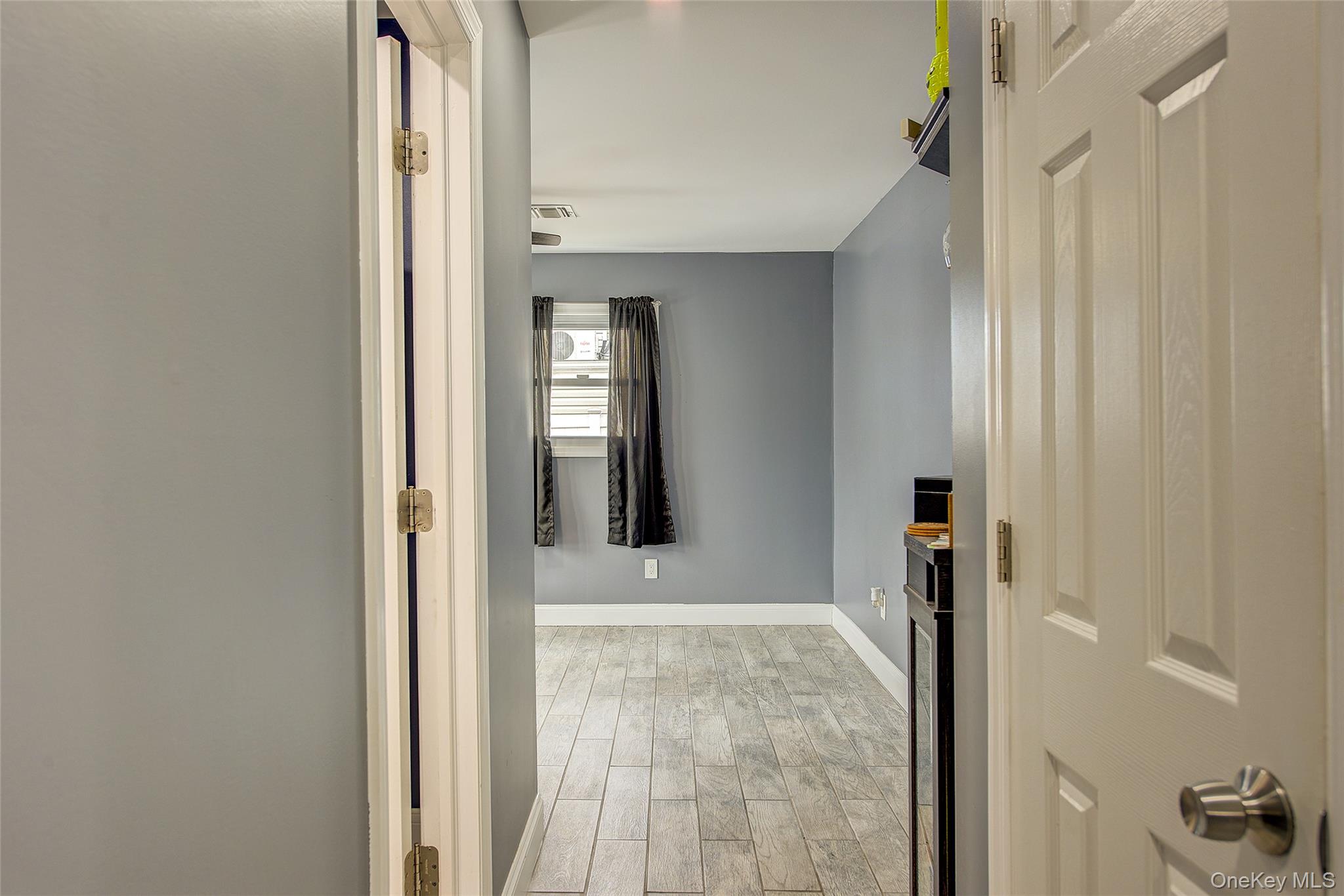 #18 photo, 1031 Jefferson Street, Baldwin , NY 11510