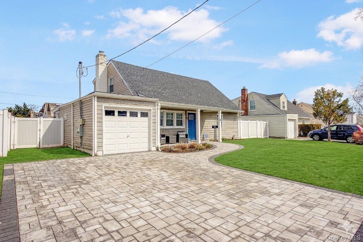 #3 photo, 1031 Jefferson Street, Baldwin , NY 11510