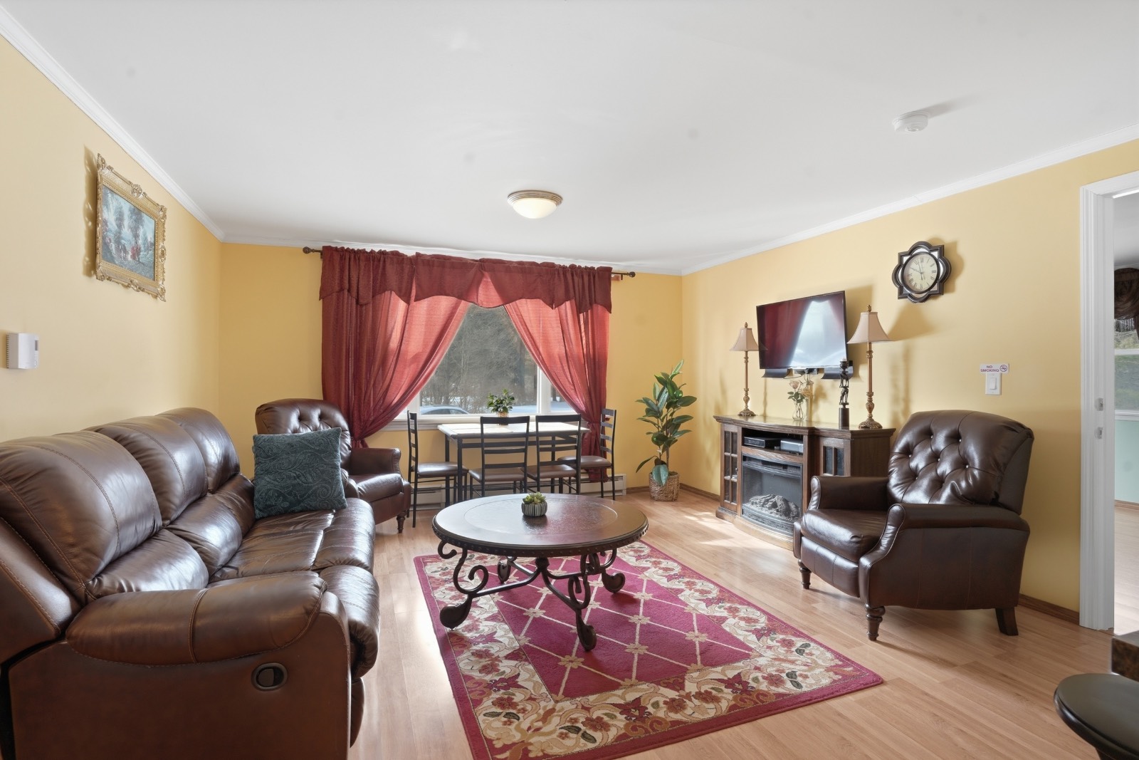 #19 photo, 8248 Main Street, Hunter , NY 12442