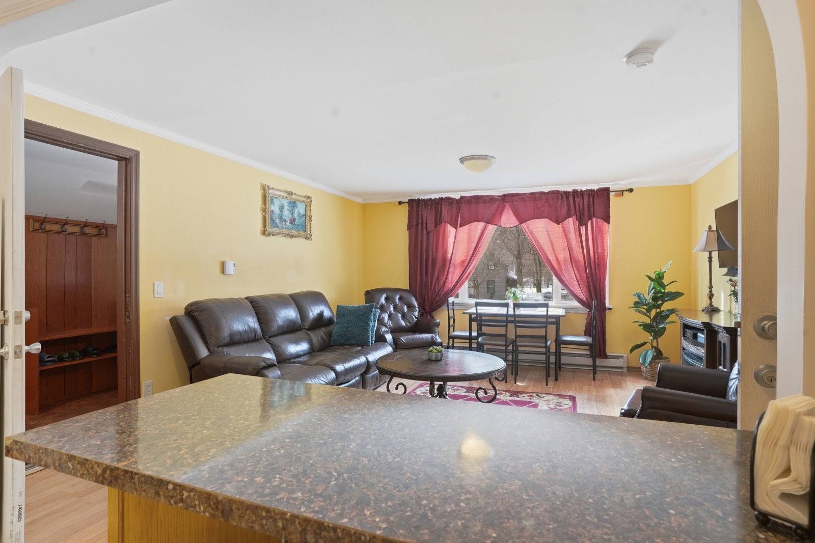 #21 photo, 8248 Main Street, Hunter , NY 12442