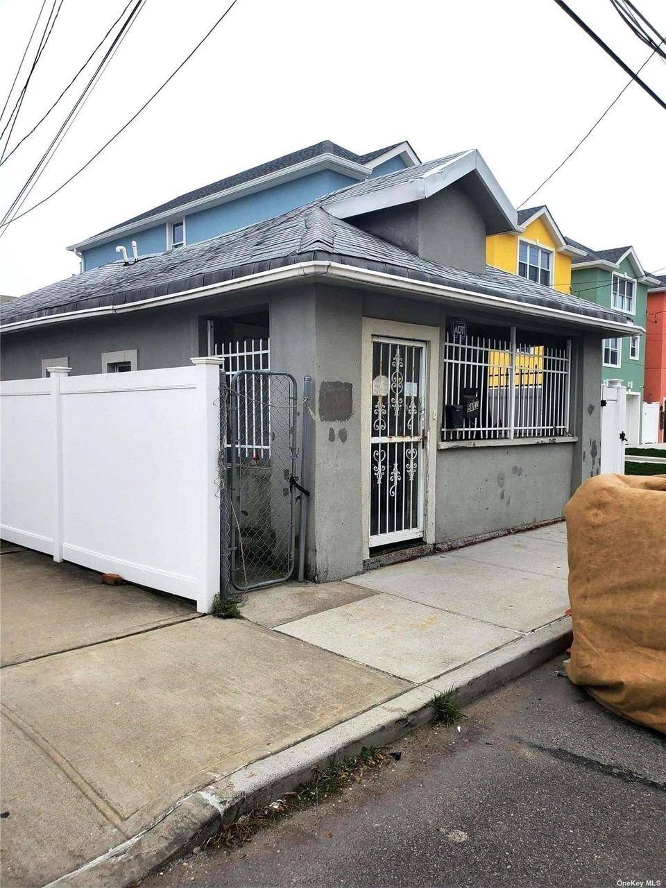 #1 photo, 180 Beach 26 St, Far Rockaway , NY 11691