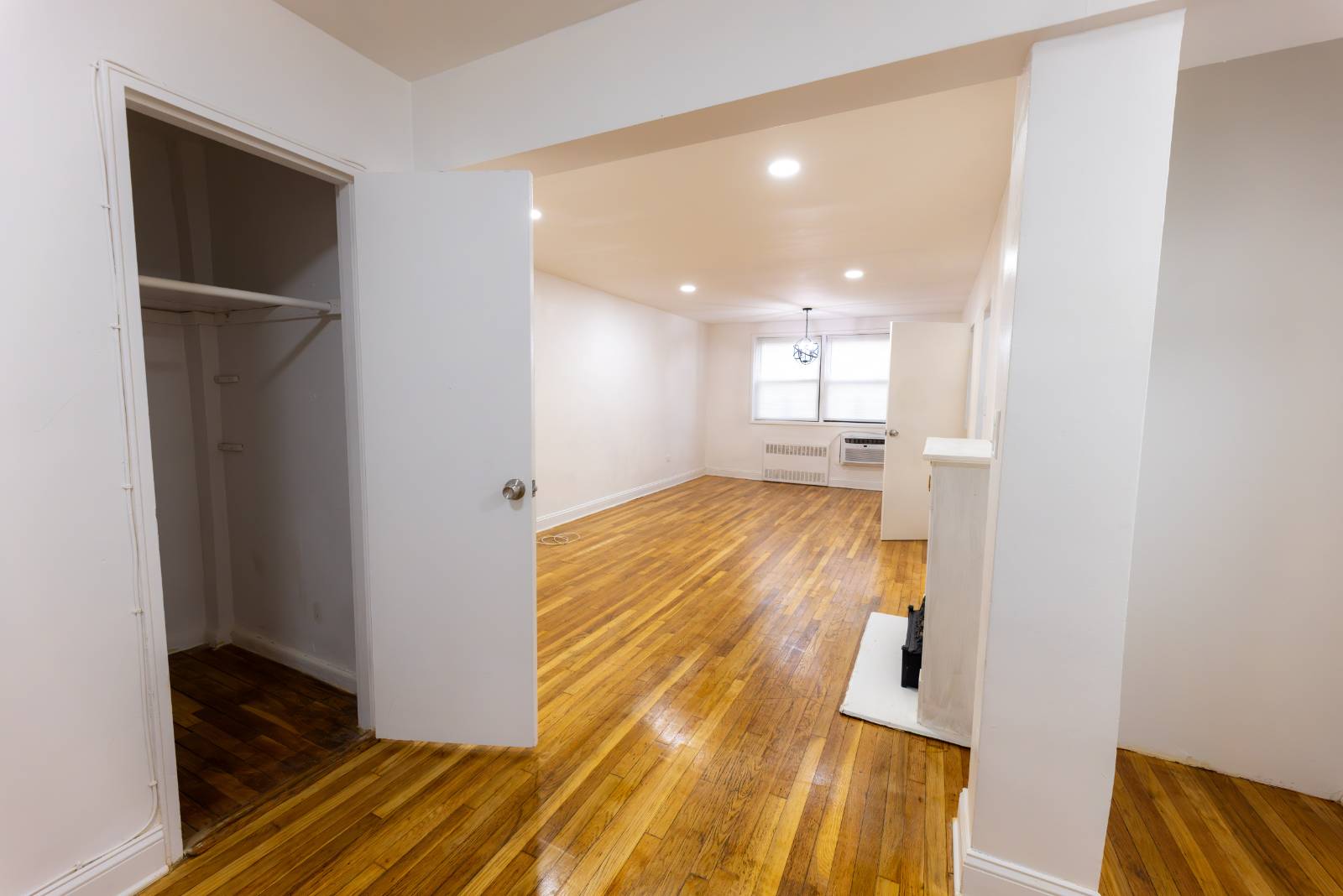 #15 photo, 131-11 Kew Gardens Road, #4E, كوينز Richmond Hill , NY 11418