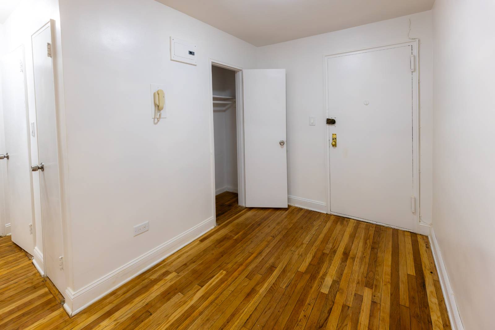 #16 photo, 131-11 Kew Gardens Road, #4E, كوينز Richmond Hill , NY 11418