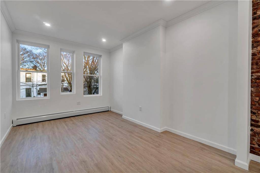 #3 photo, 629 45th St, Бруклин ‖ Sunset Park , NY 11220