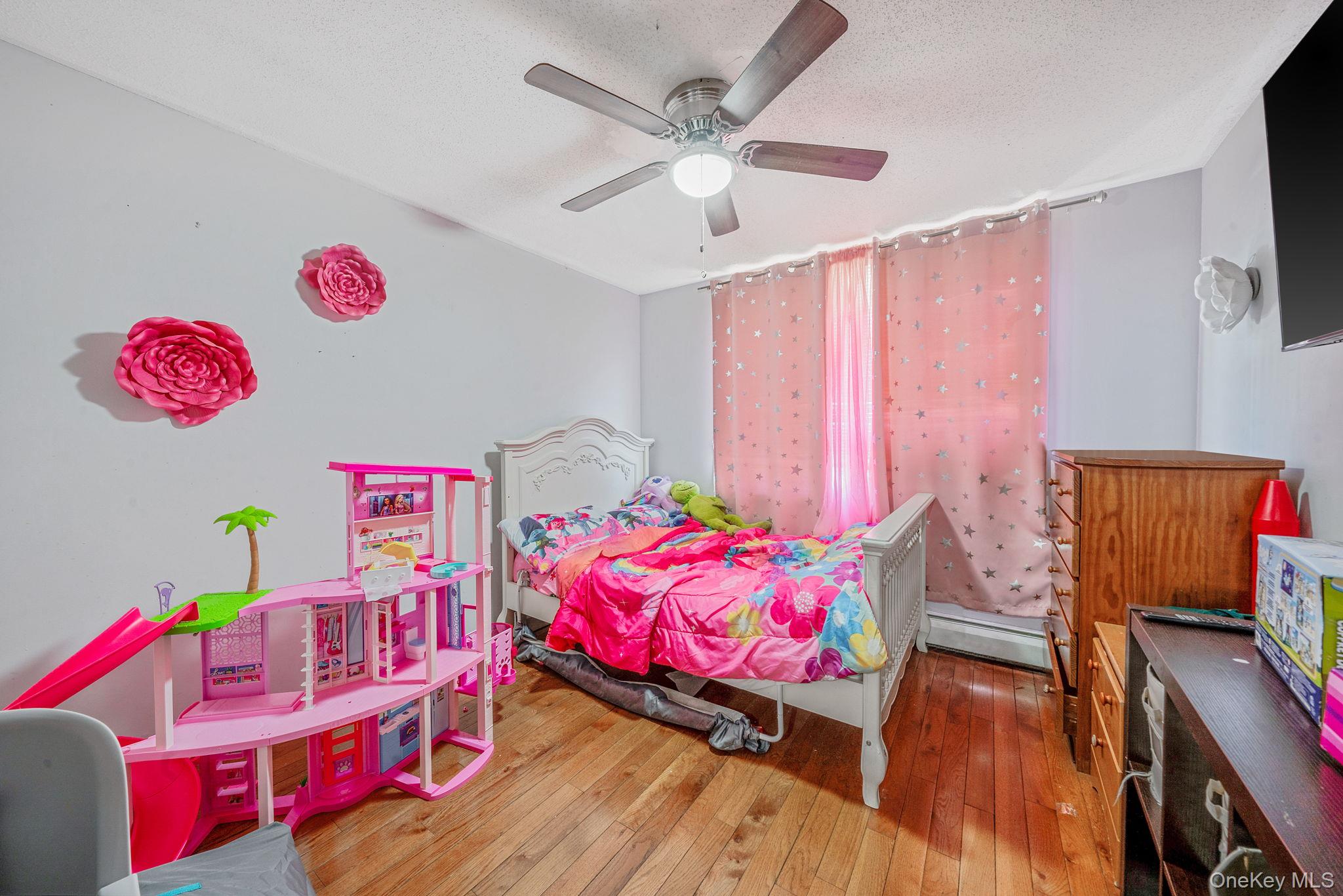 #10 photo, 485 Essex Street, Brooklyn , NY 11208