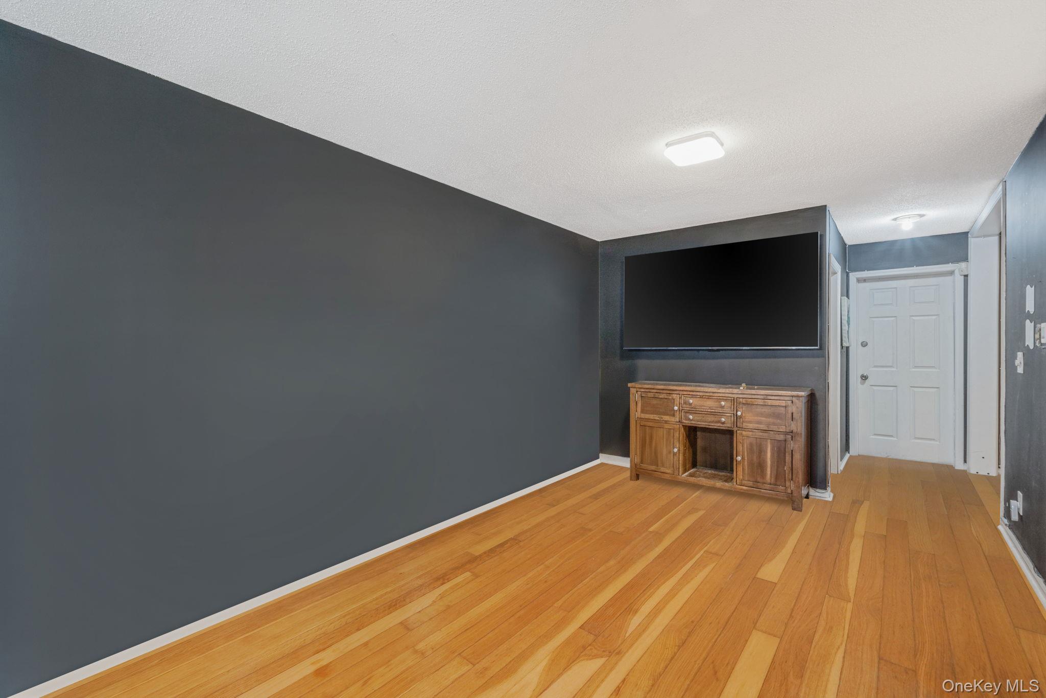 #7 photo, 485 Essex Street, Brooklyn , NY 11208