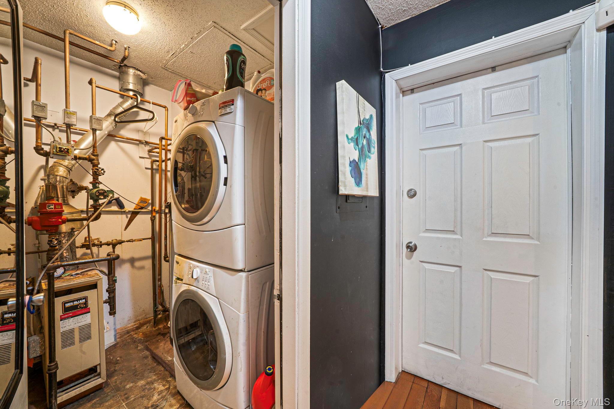 #8 photo, 485 Essex Street, Brooklyn , NY 11208