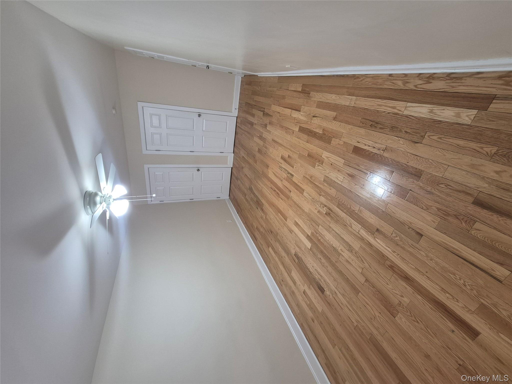 #8 photo, 923 E 227th Street, Bronx , NY 10466