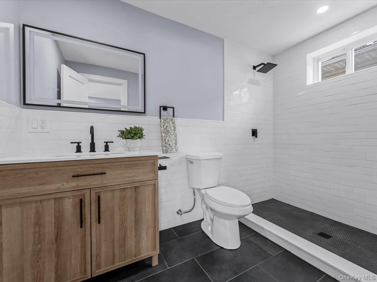 #14 photo, 4057 Eve Drive, Нассау ‖ Seaford , NY 11783