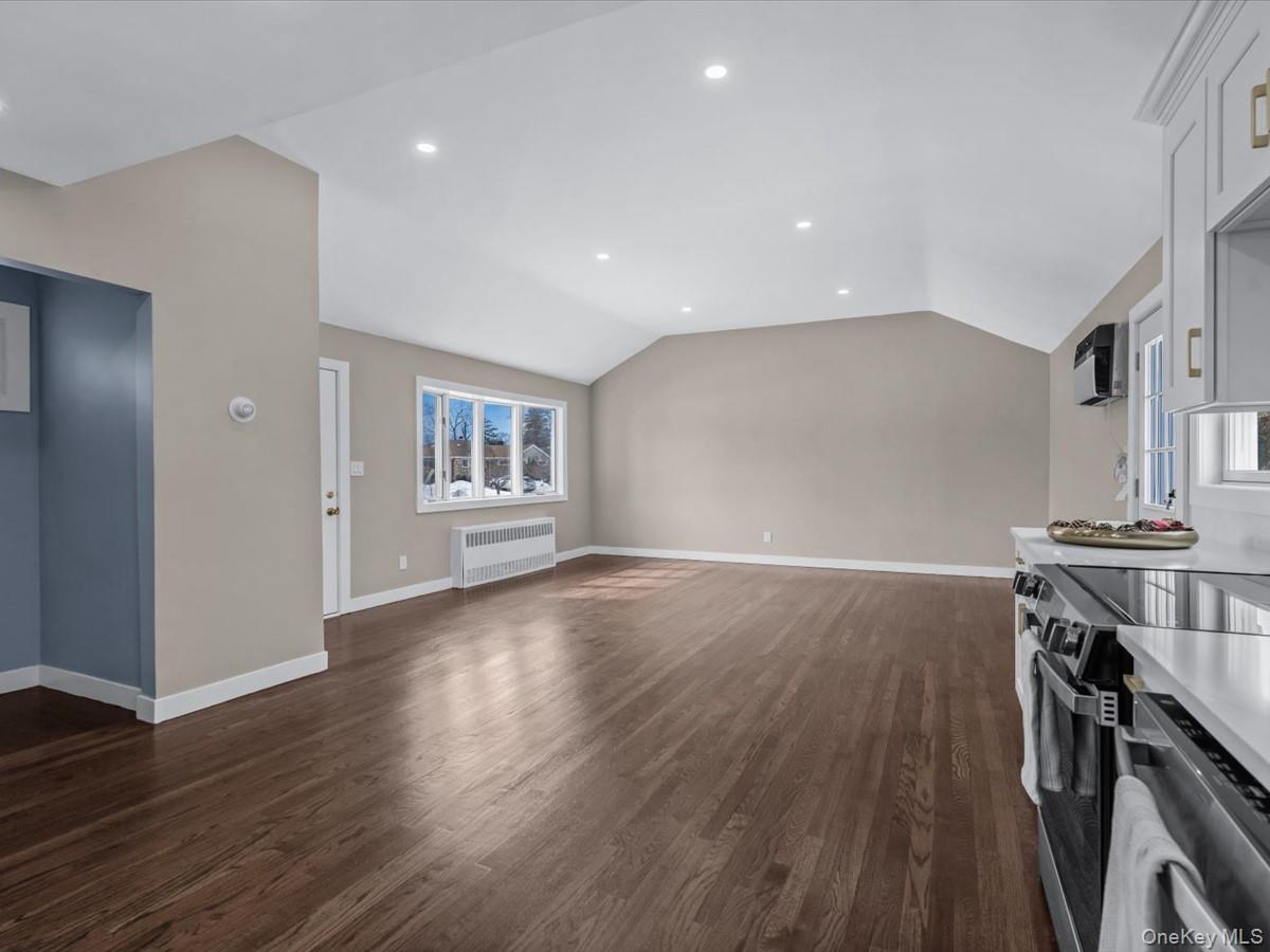 #6 photo, 4057 Eve Drive, Нассау ‖ Seaford , NY 11783