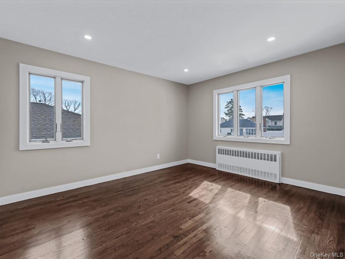 #7 photo, 4057 Eve Drive, Нассау ‖ Seaford , NY 11783