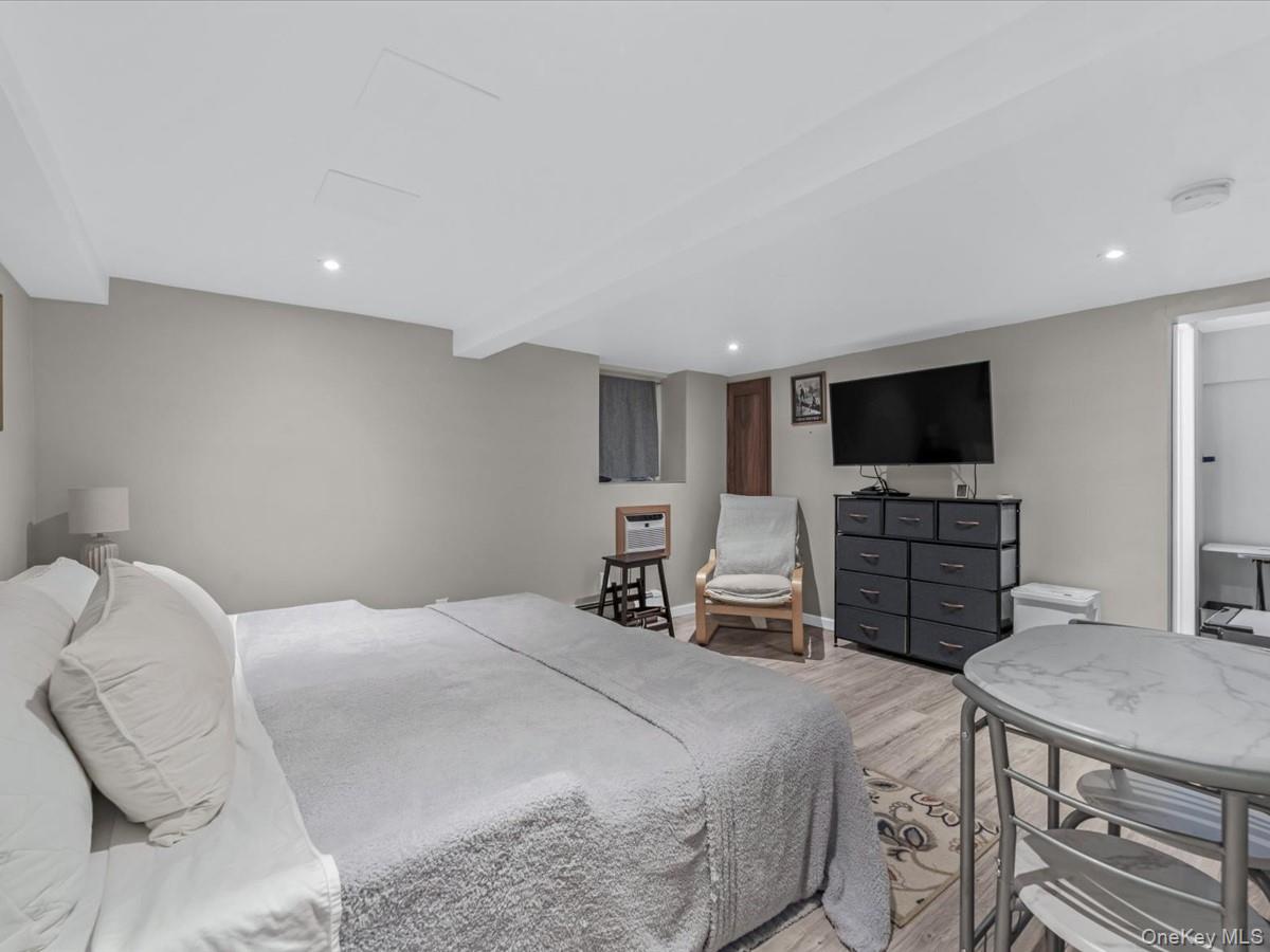 #14 photo, 180 N Wantagh Avenue, Bethpage , NY 11714