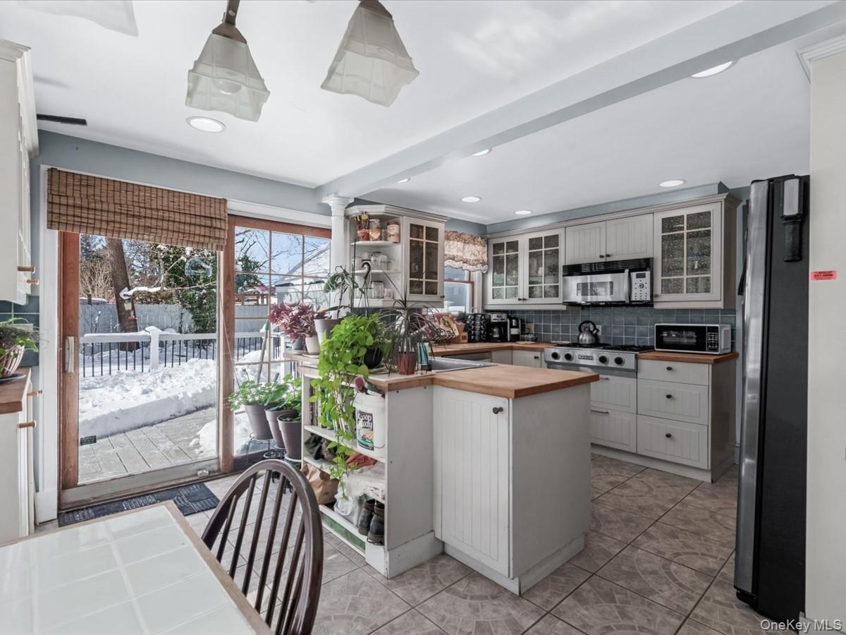 #7 photo, 180 N Wantagh Avenue, Bethpage , NY 11714