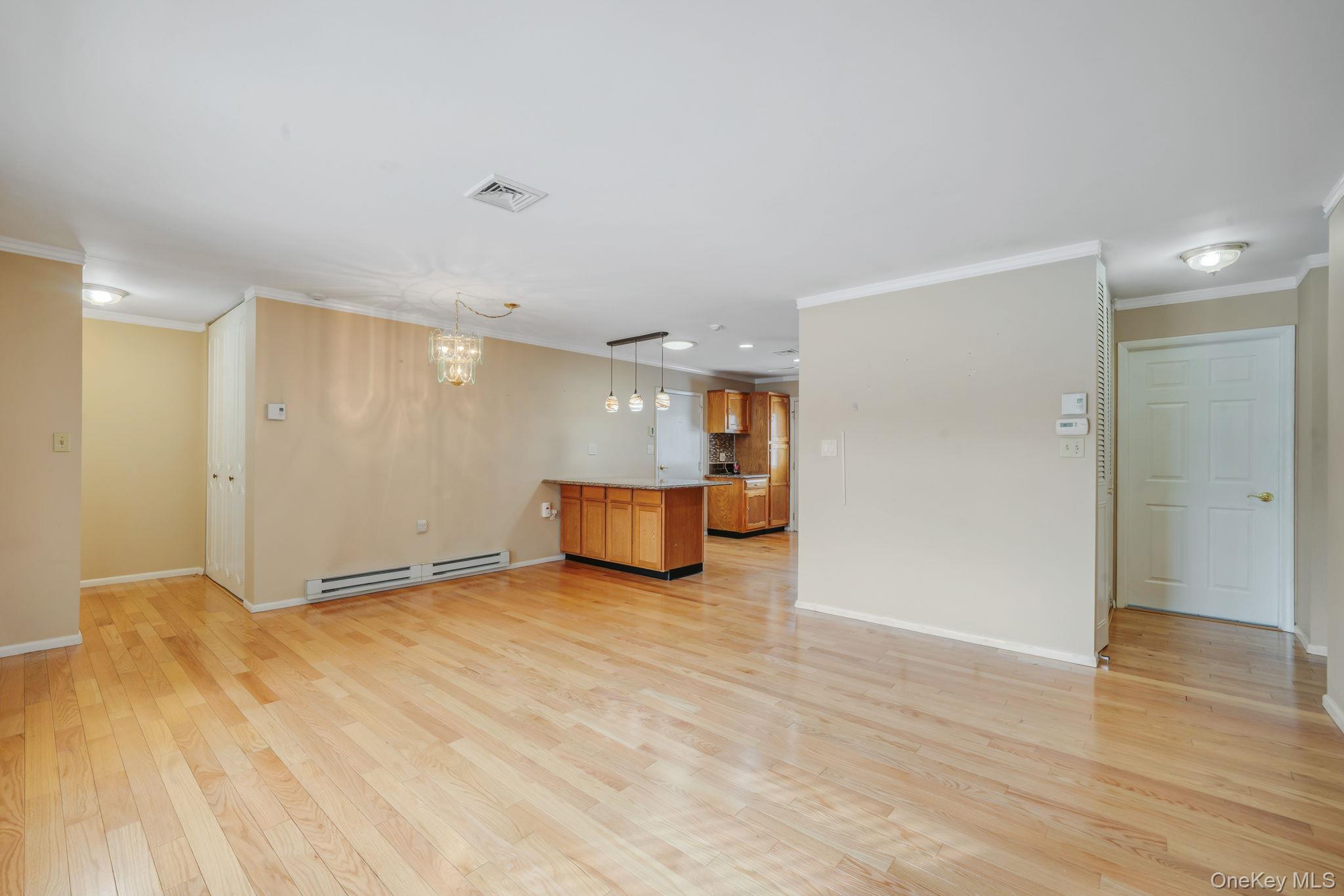 #15 photo, 61 Enfield Court, מחוז סאפוק Ridge , NY 11961