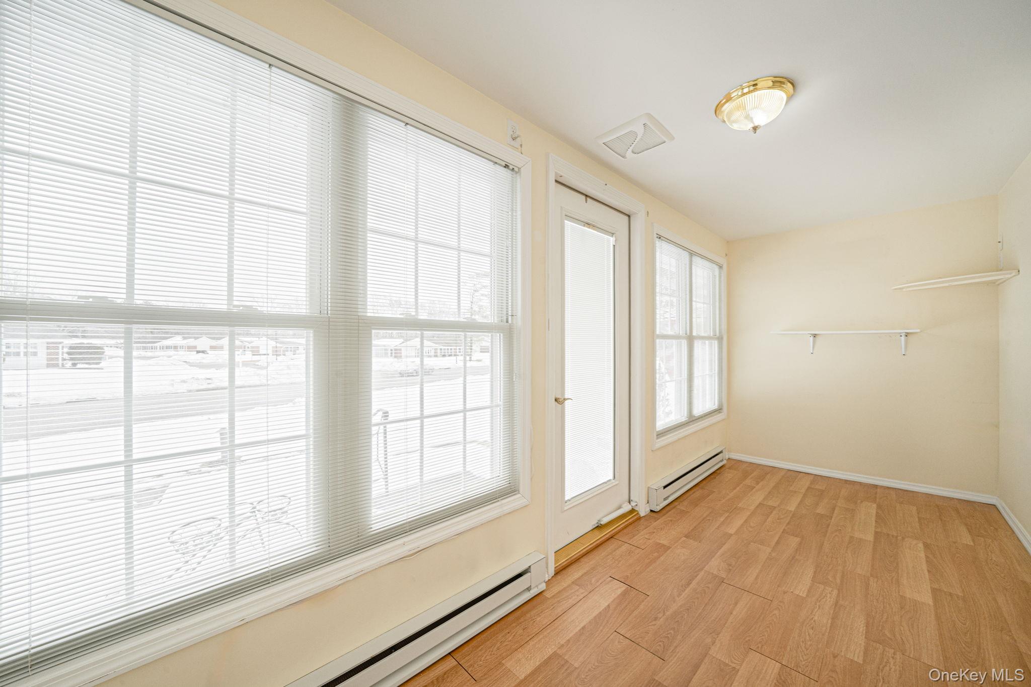 #19 photo, 61 Enfield Court, מחוז סאפוק Ridge , NY 11961