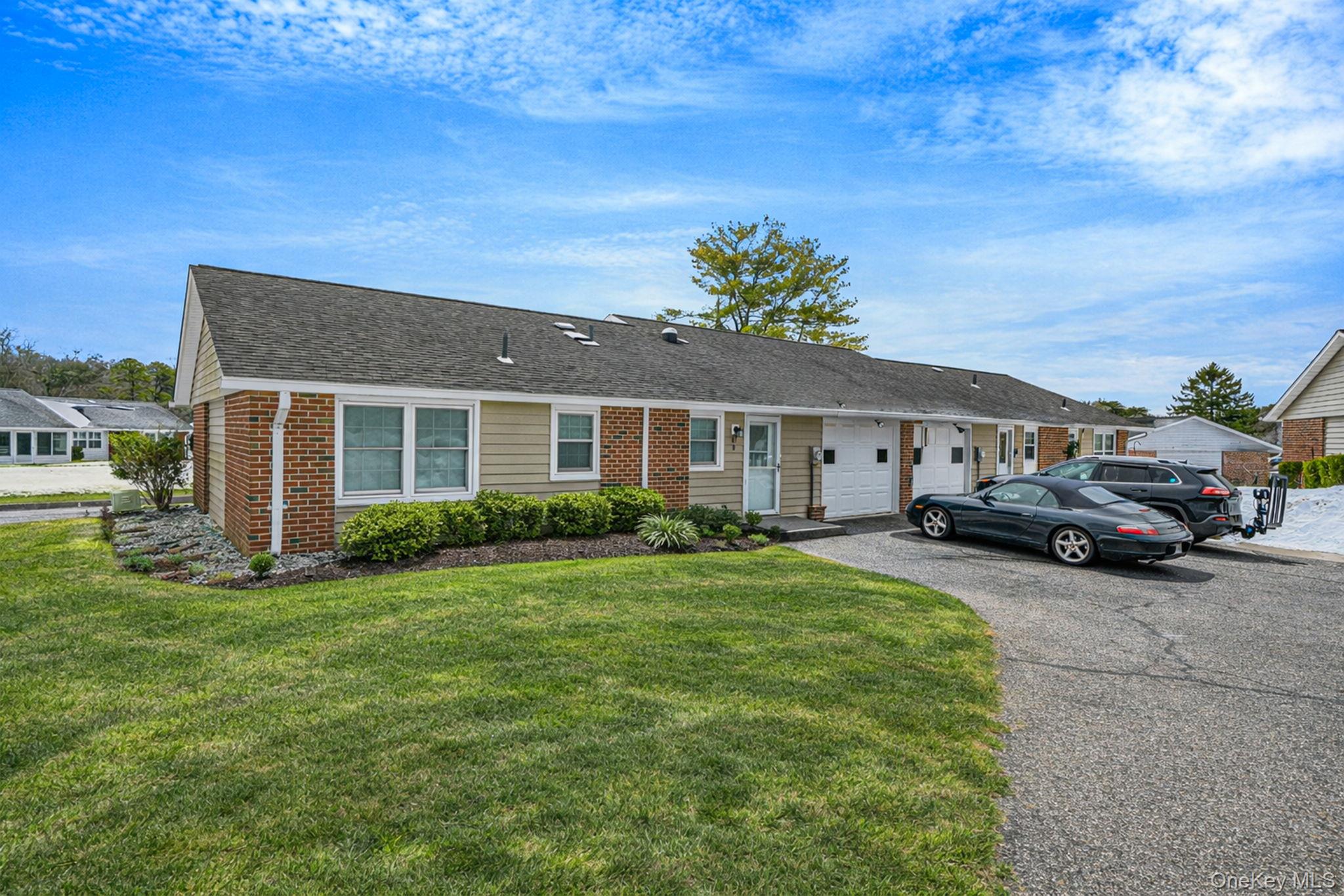 #3 photo, 61 Enfield Court, מחוז סאפוק Ridge , NY 11961