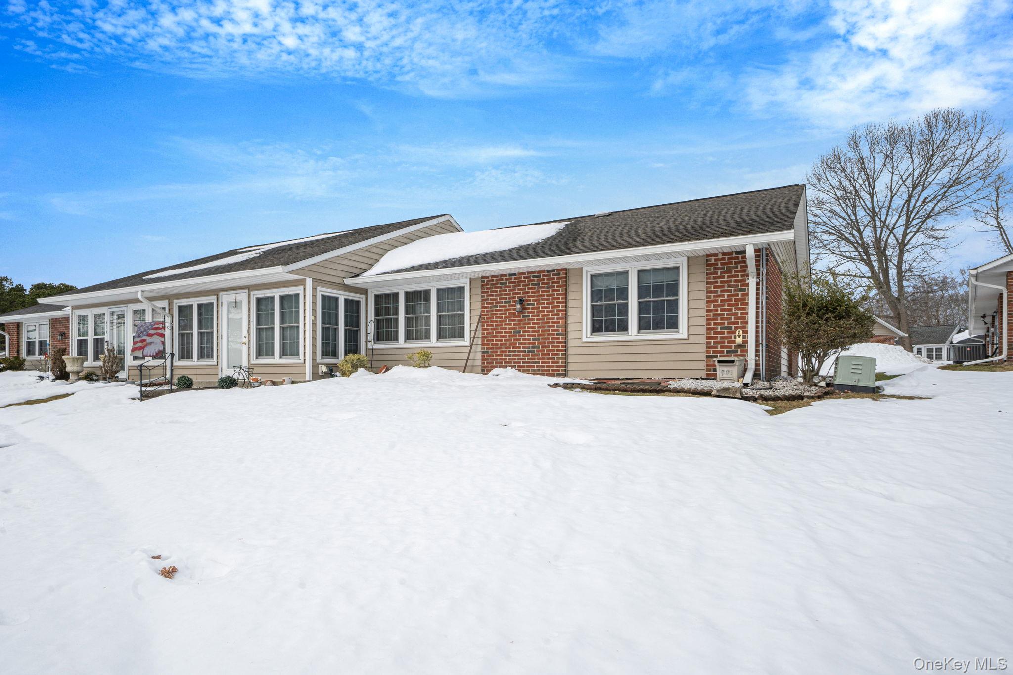 #4 photo, 61 Enfield Court, מחוז סאפוק Ridge , NY 11961