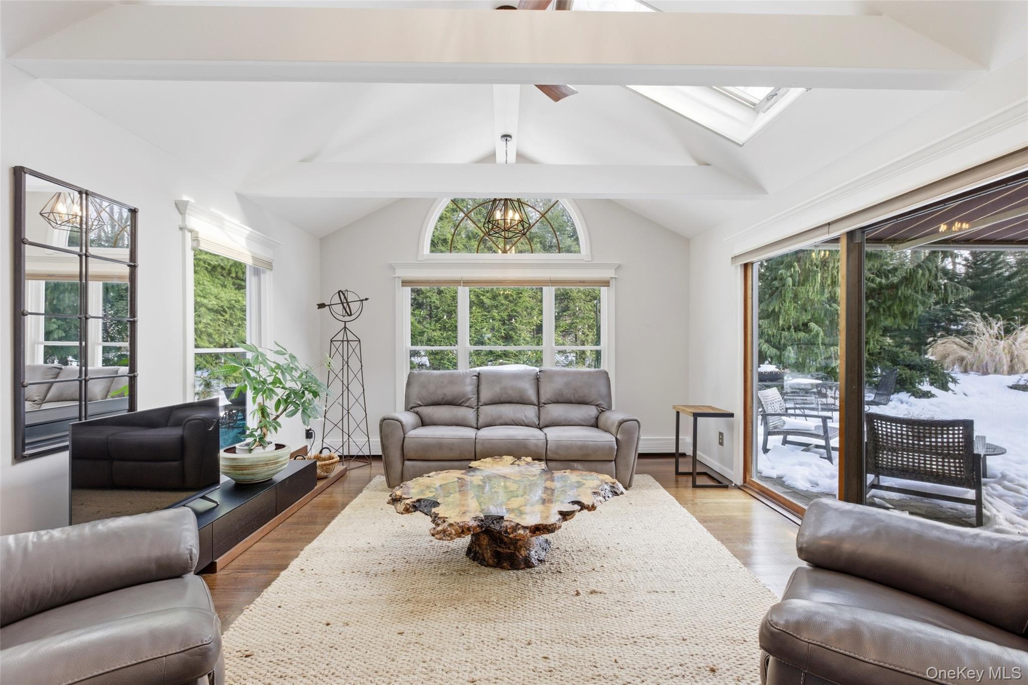 #8 photo, 5 Stafford Lane, Stony Brook , NY 11790