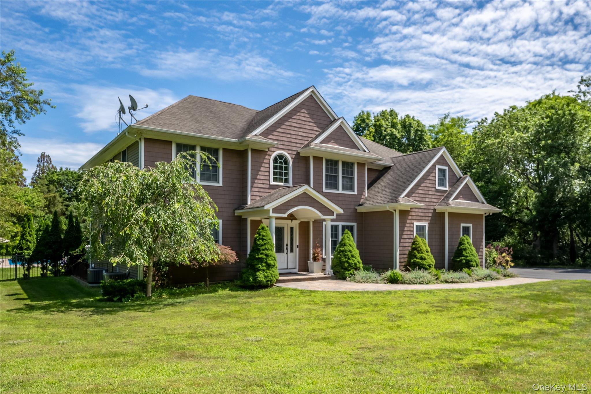 #20 photo, 50A S Phillips Avenue, מחוז סאפוק Remsenburg , NY 11960