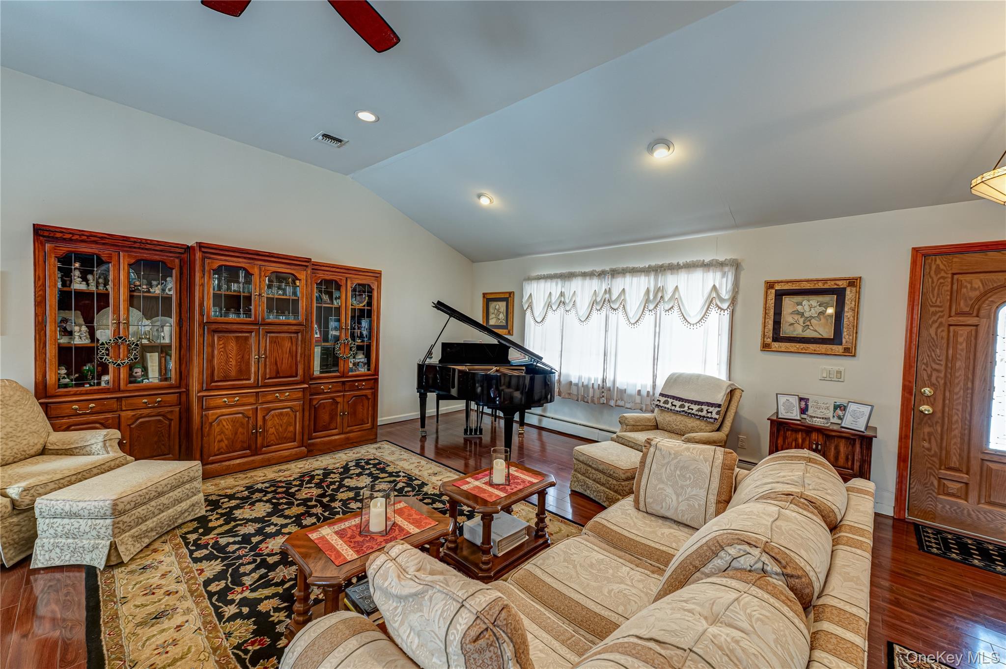 #14 photo, 9 Storybook Lane, 롱 아일랜드 Saint James , NY 11780