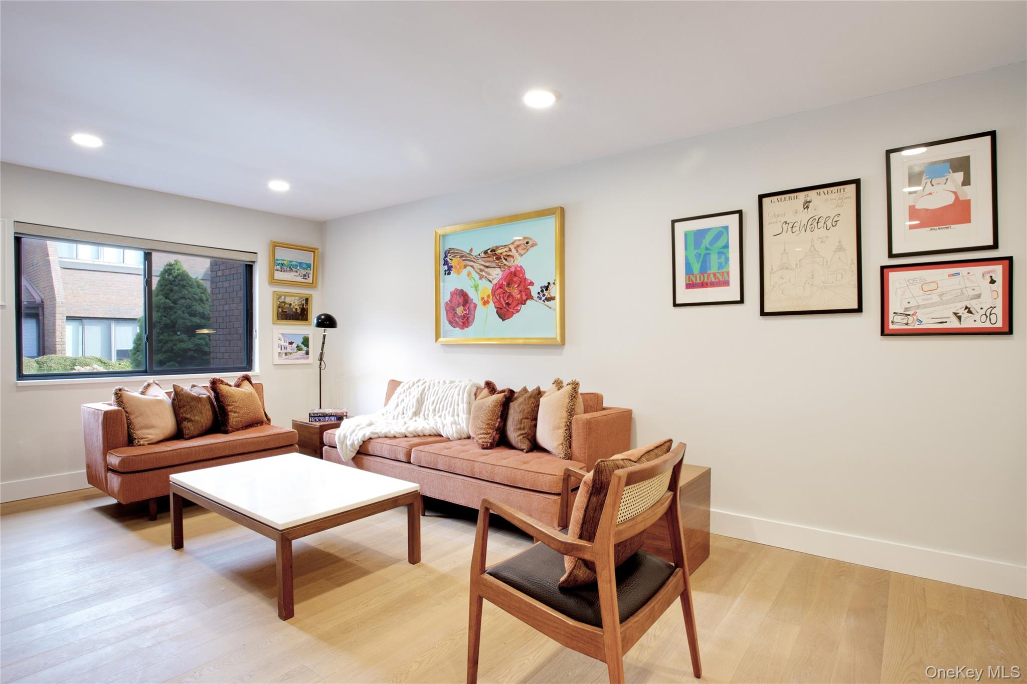 #19 photo, 6 Frost Pond Drive, Roslyn , NY 11576