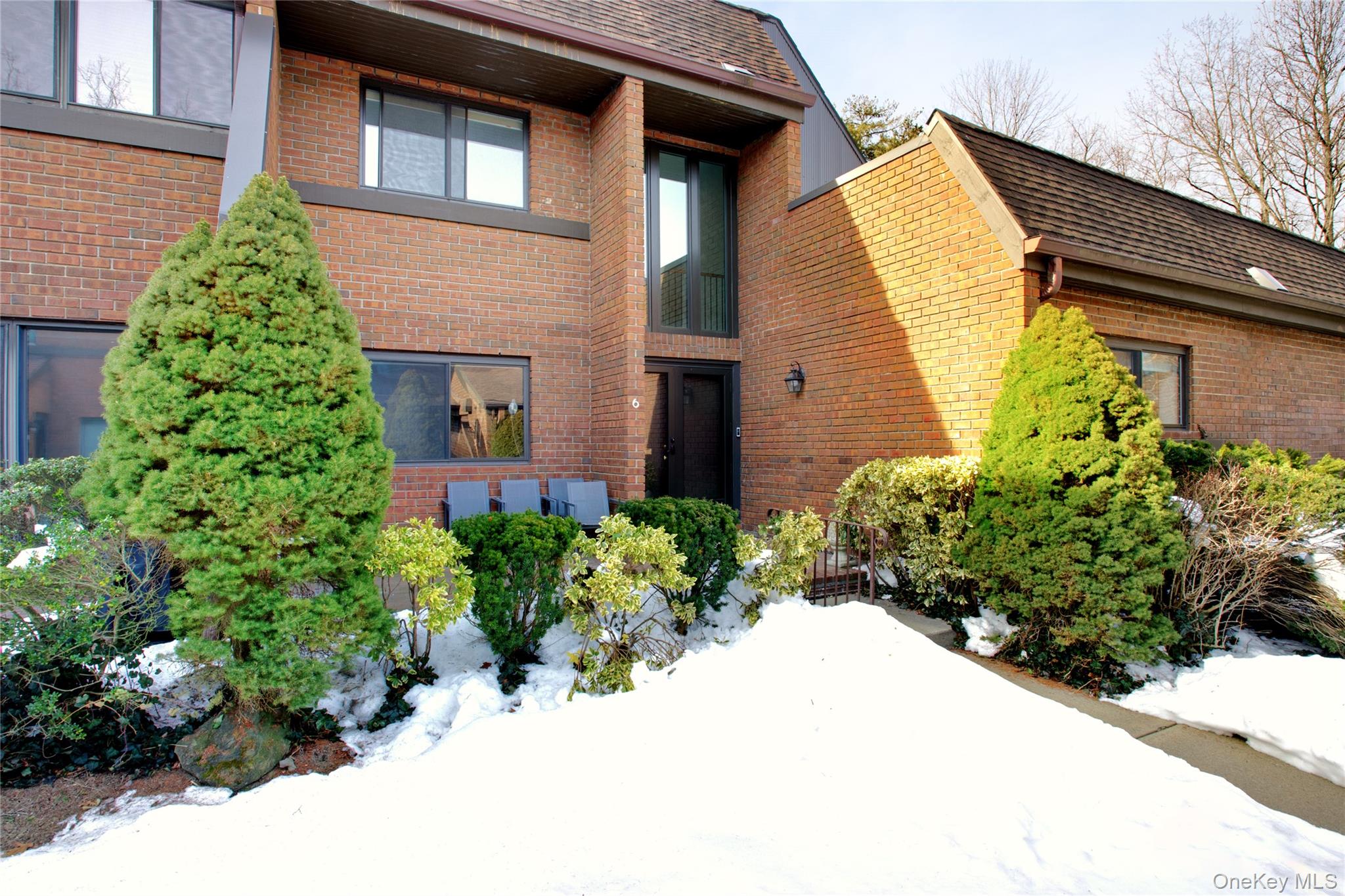 #3 photo, 6 Frost Pond Drive, Roslyn , NY 11576