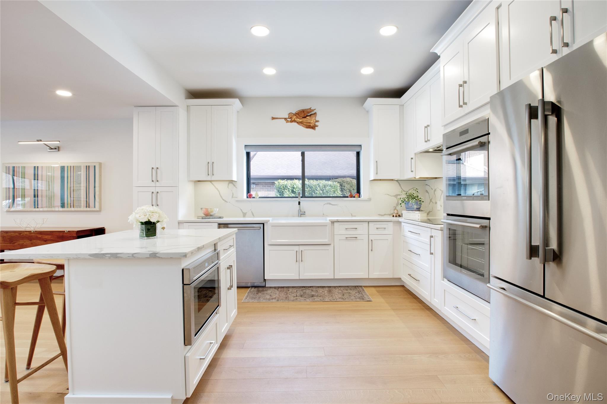 #7 photo, 6 Frost Pond Drive, Roslyn , NY 11576