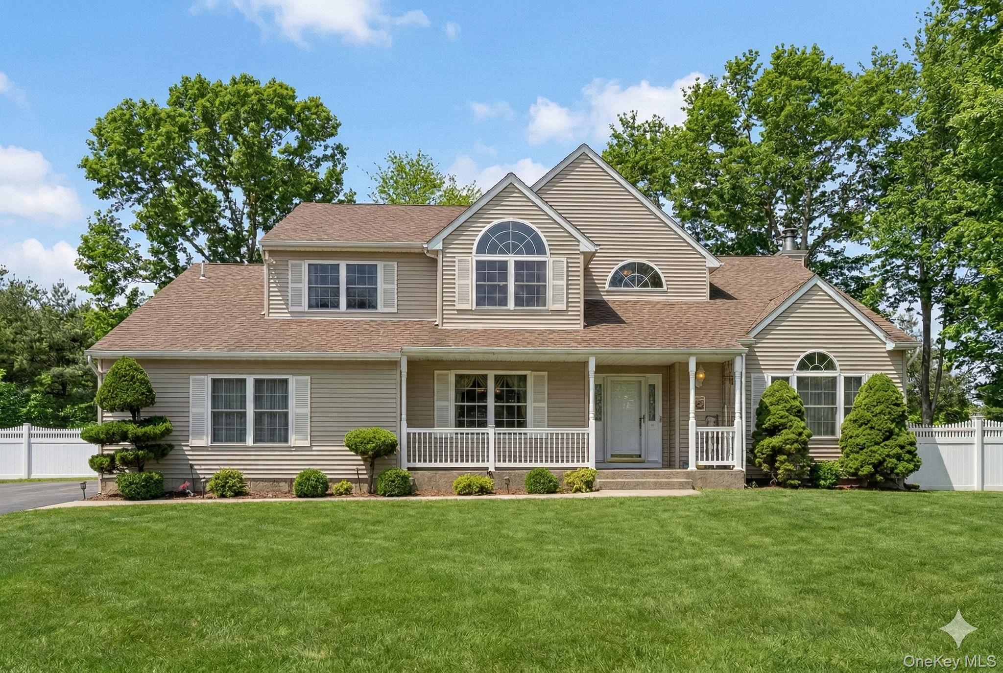 #1 photo, 15 Alyssa Court, Holbrook , NY 11741