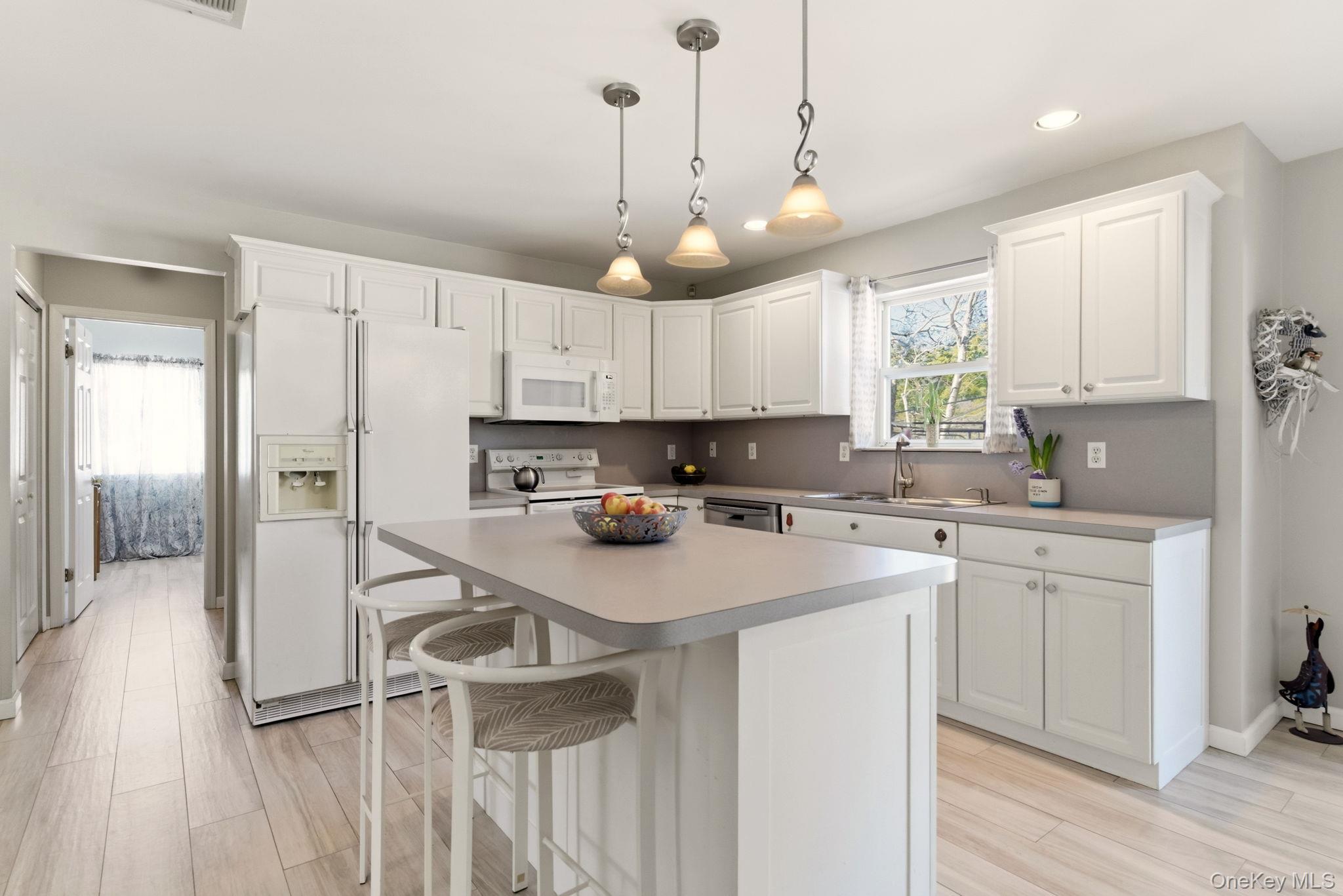 #16 photo, 15 Alyssa Court, Holbrook , NY 11741