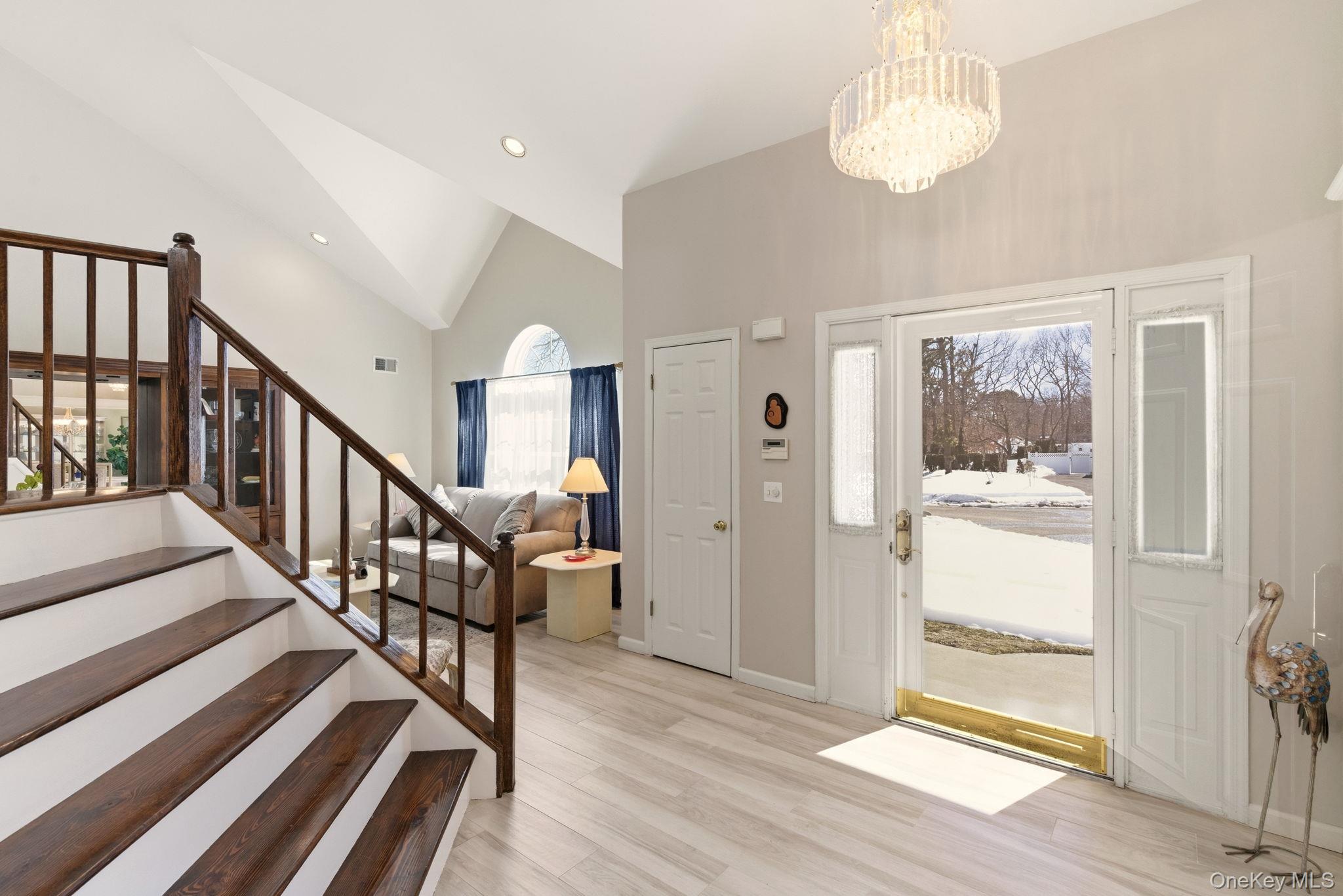 #2 photo, 15 Alyssa Court, Holbrook , NY 11741