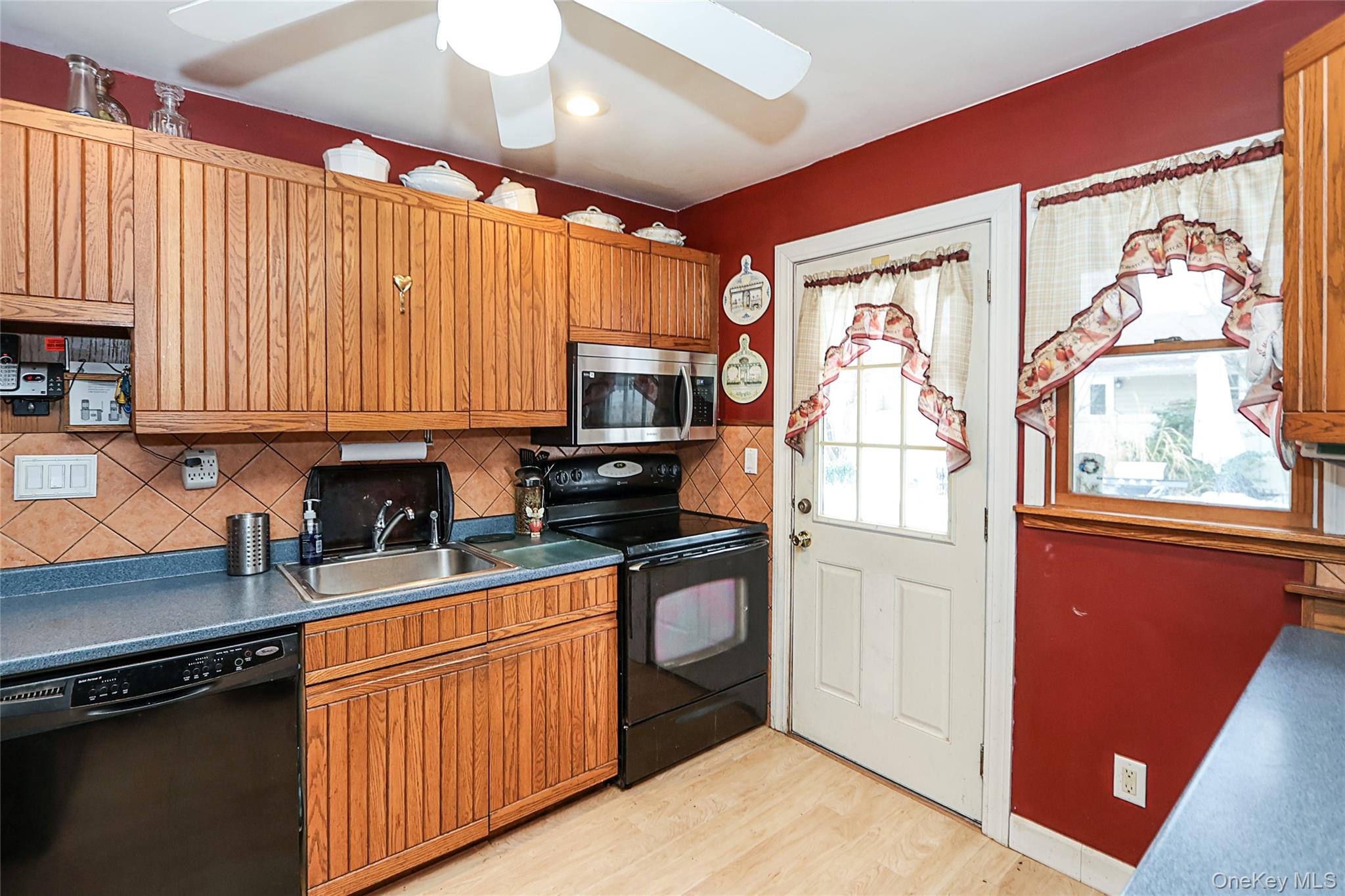 #12 photo, 48 Pine Street, Нассау ‖ Hicksville , NY 11801