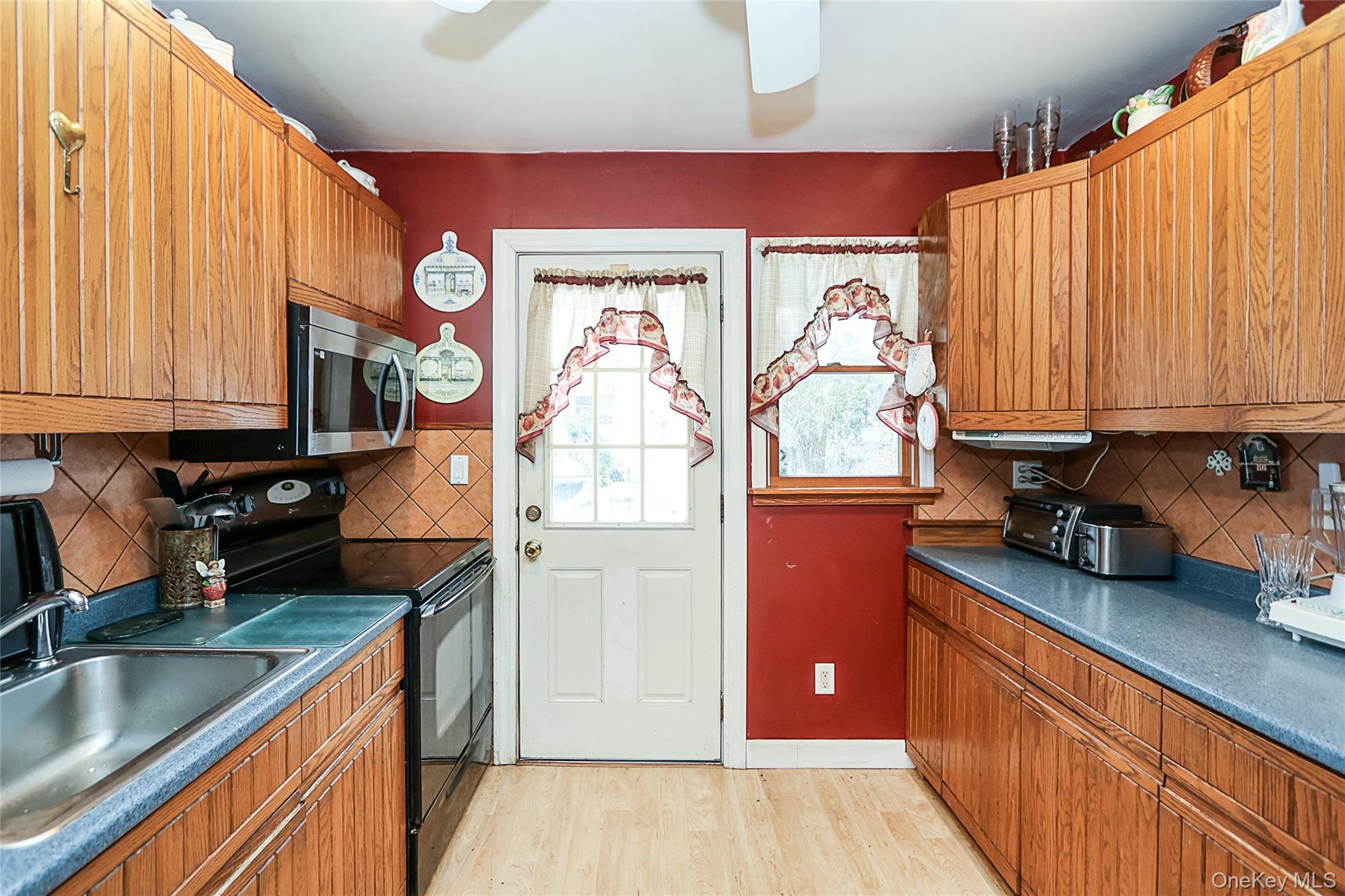 #13 photo, 48 Pine Street, Нассау ‖ Hicksville , NY 11801