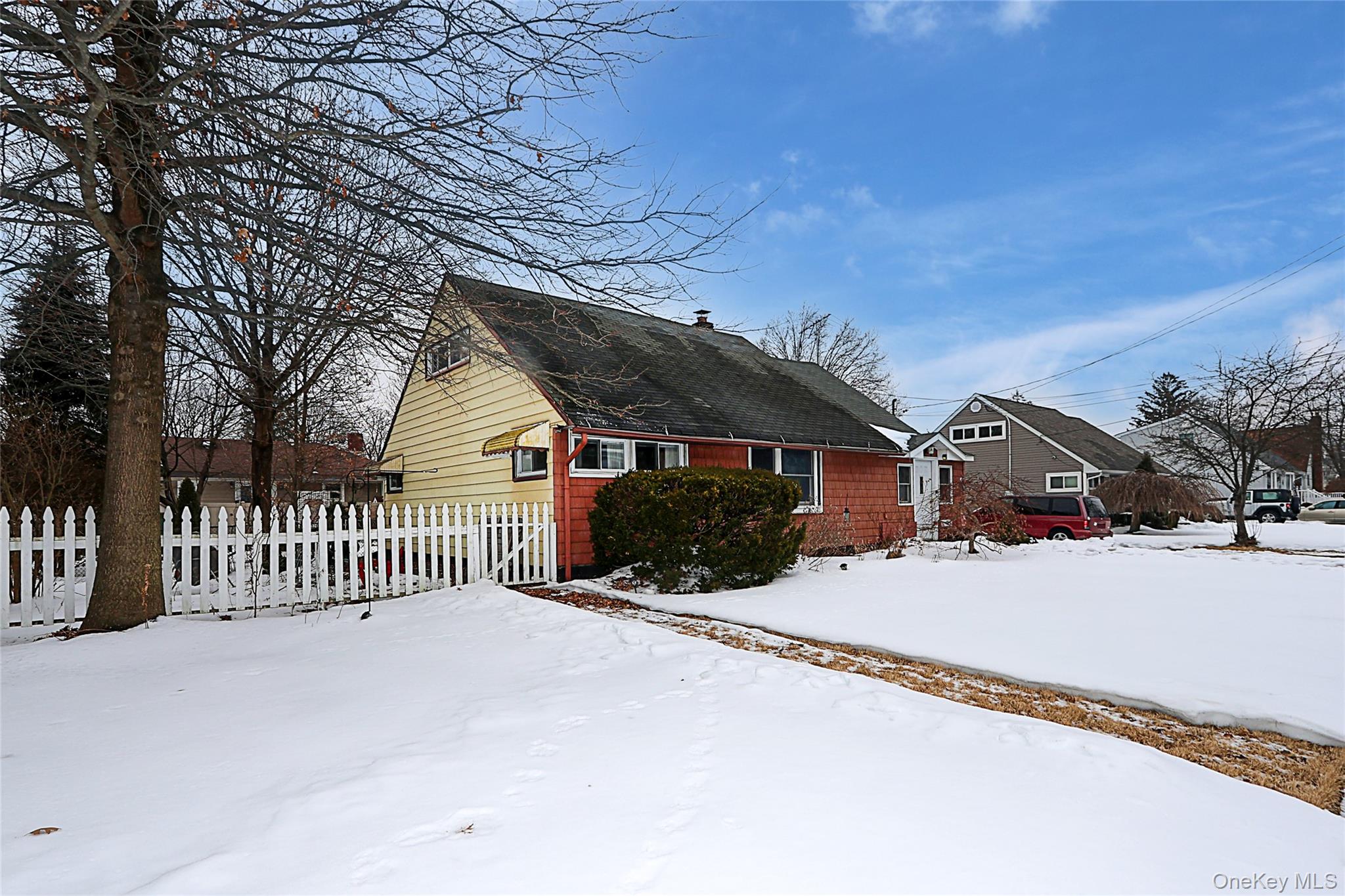 #3 photo, 48 Pine Street, Нассау ‖ Hicksville , NY 11801