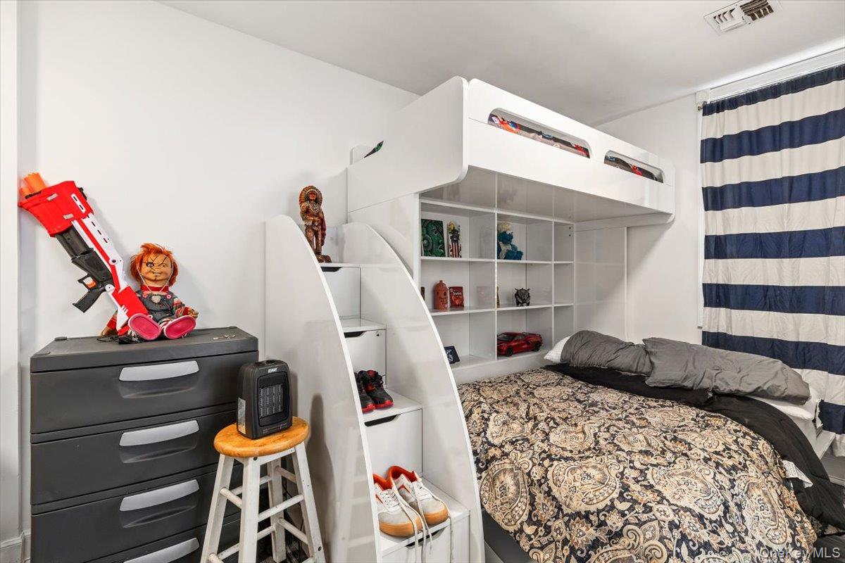 #12 photo, 233 Sunset Boulevard, Бронкс ‖ Bronx , NY 10473