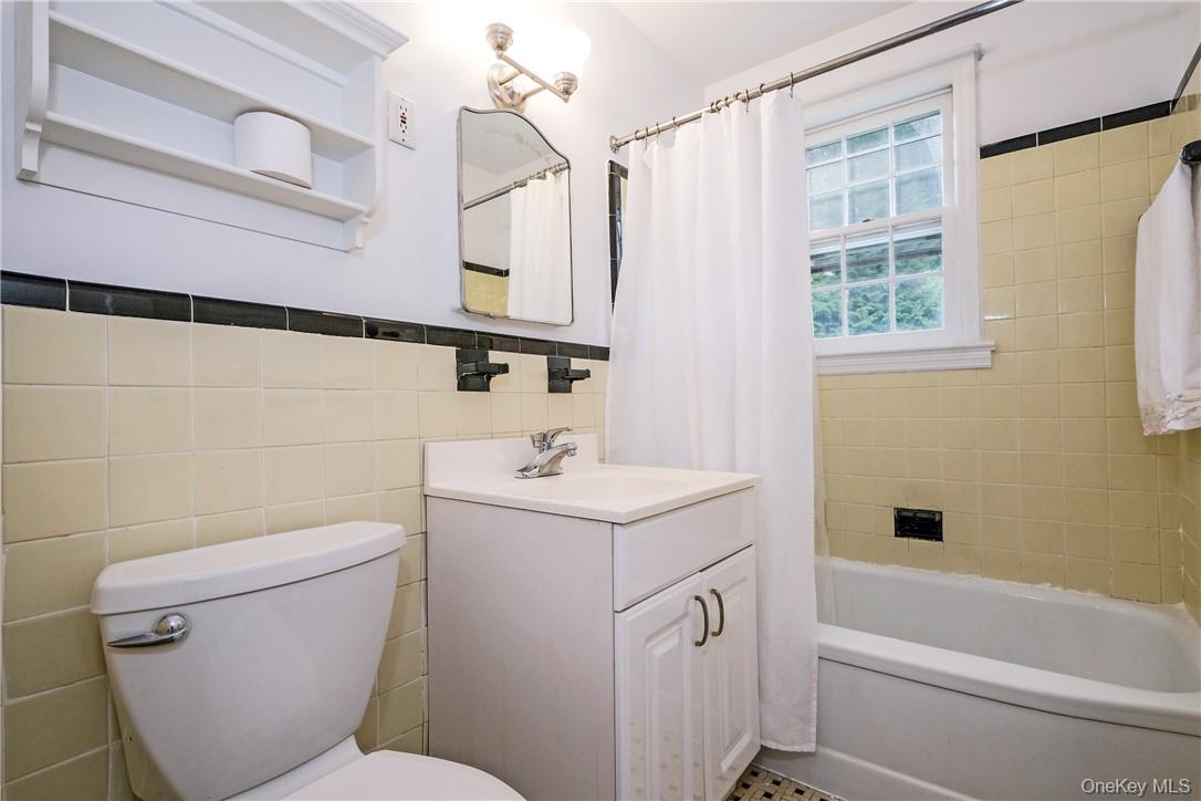 #15 photo, 293 Manville Road, Pleasantville , NY 10570