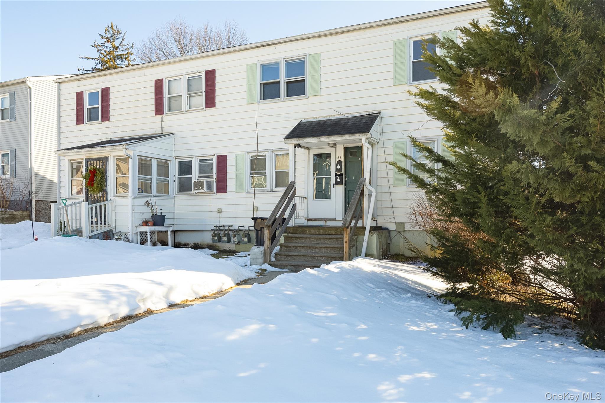 #2 photo, 28 Vernon Terrace, Poughkeepsie , NY 12601