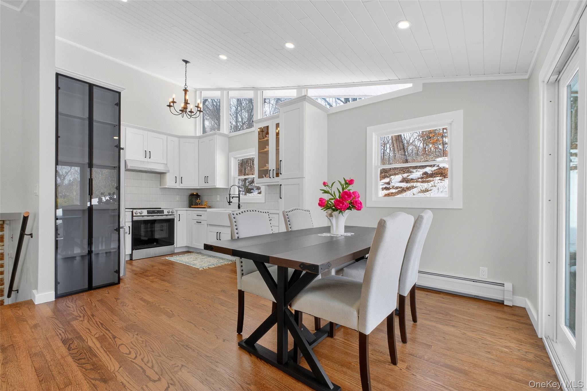 #8 photo, 74 Roosevelt Road, 뉴욕주 Hyde Park , NY 12538