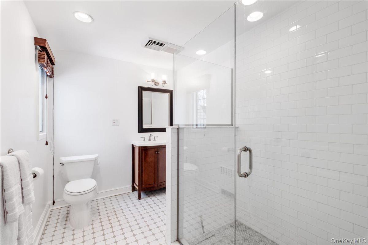 #15 photo, 75 Fenimore Road, New Rochelle , NY 10804